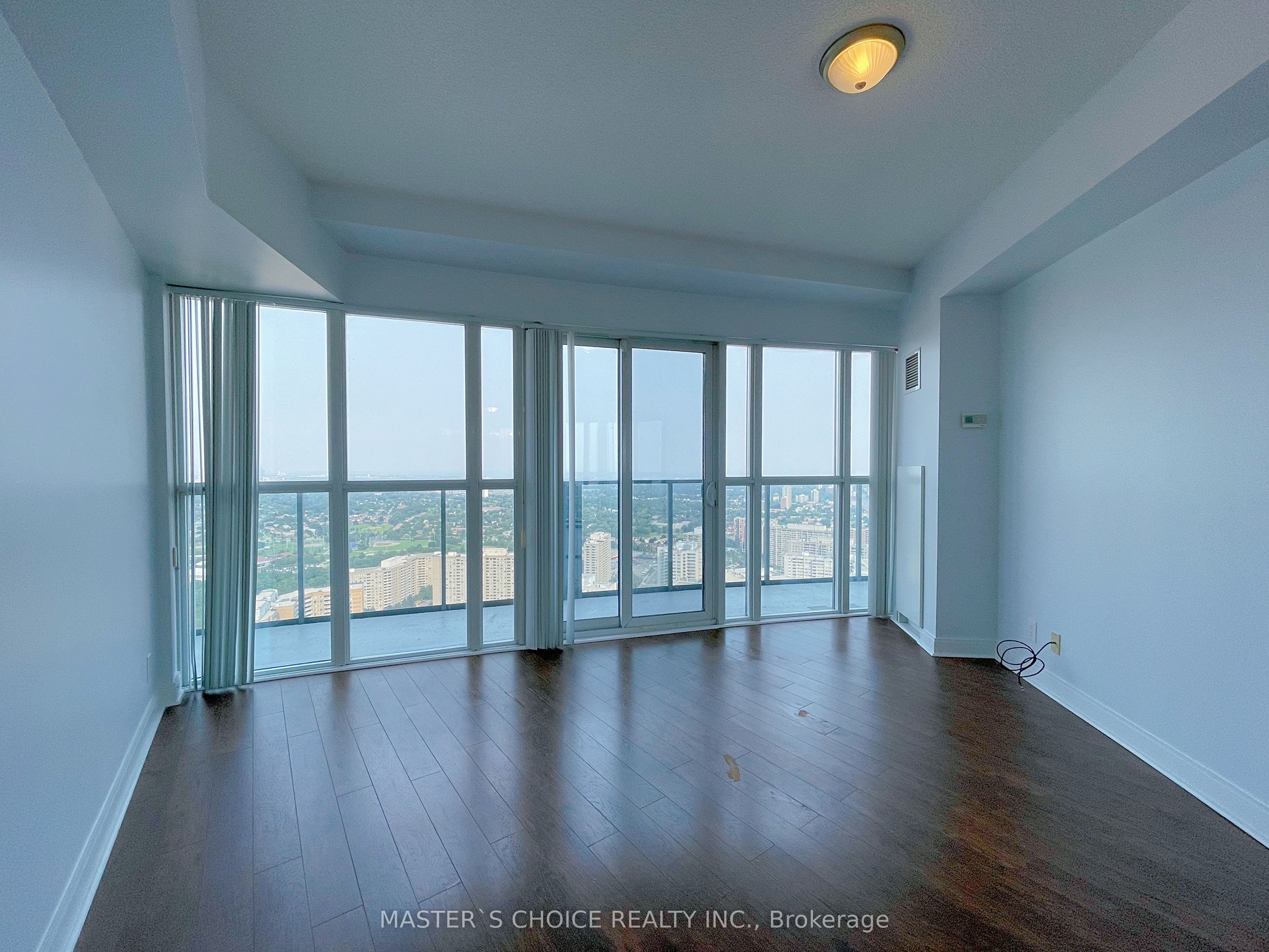 60 Absolute Avenue 4201 Property Photo 7