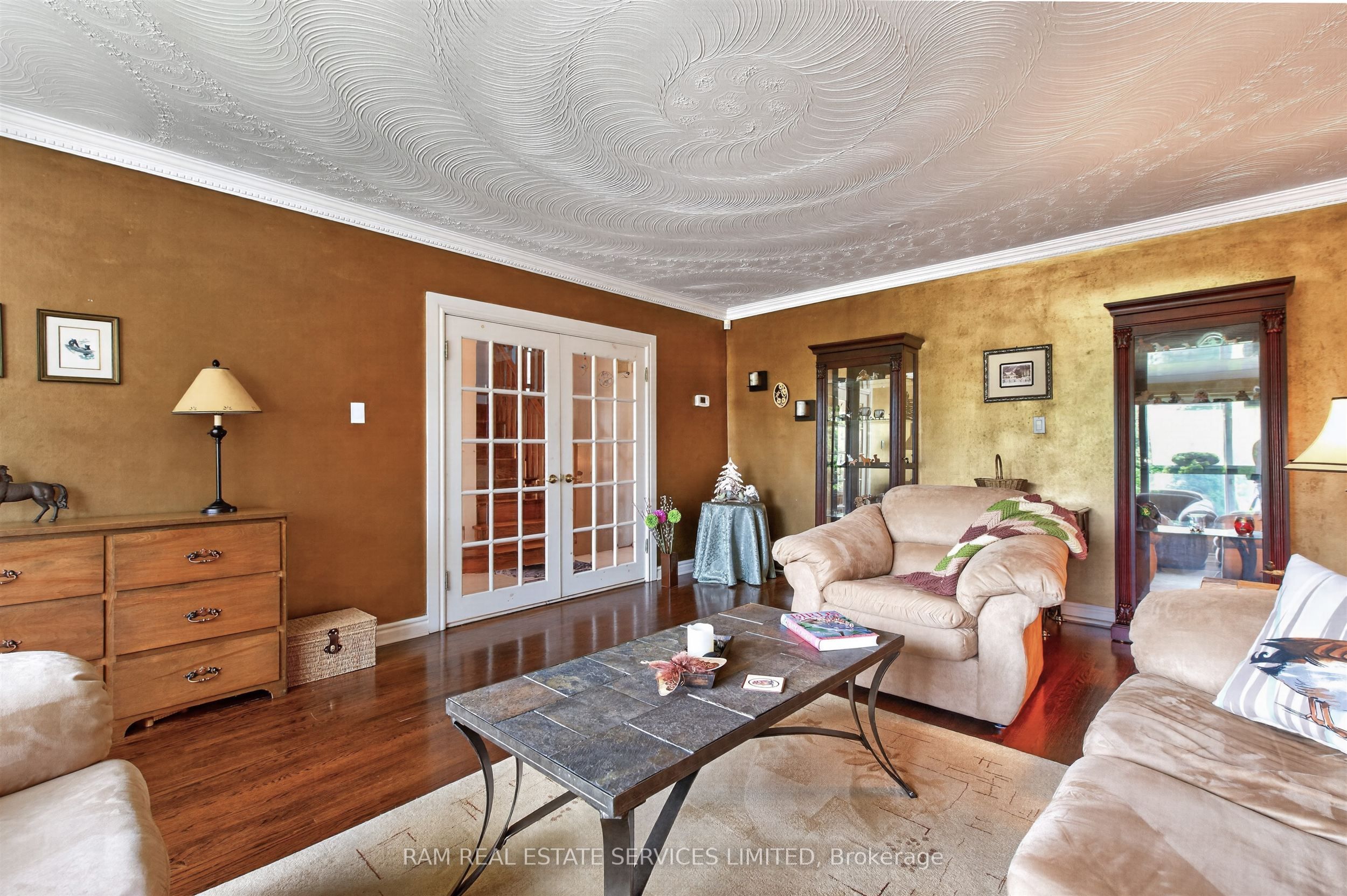 46 Summitcrest Drive Property Photo 11