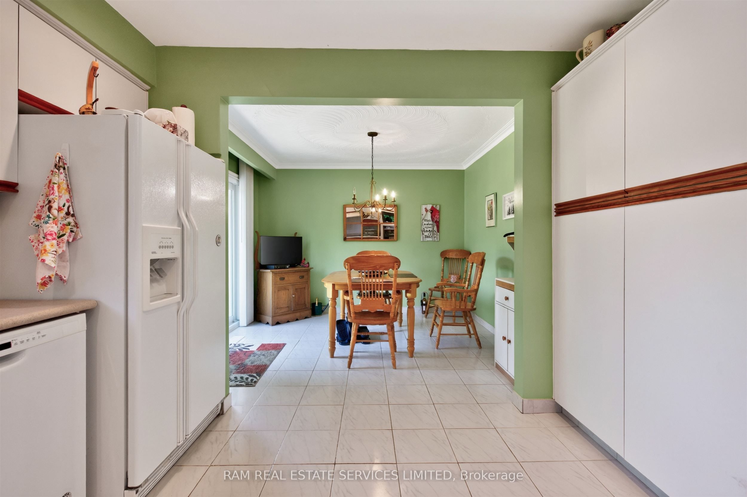 46 Summitcrest Drive Property Photo 17