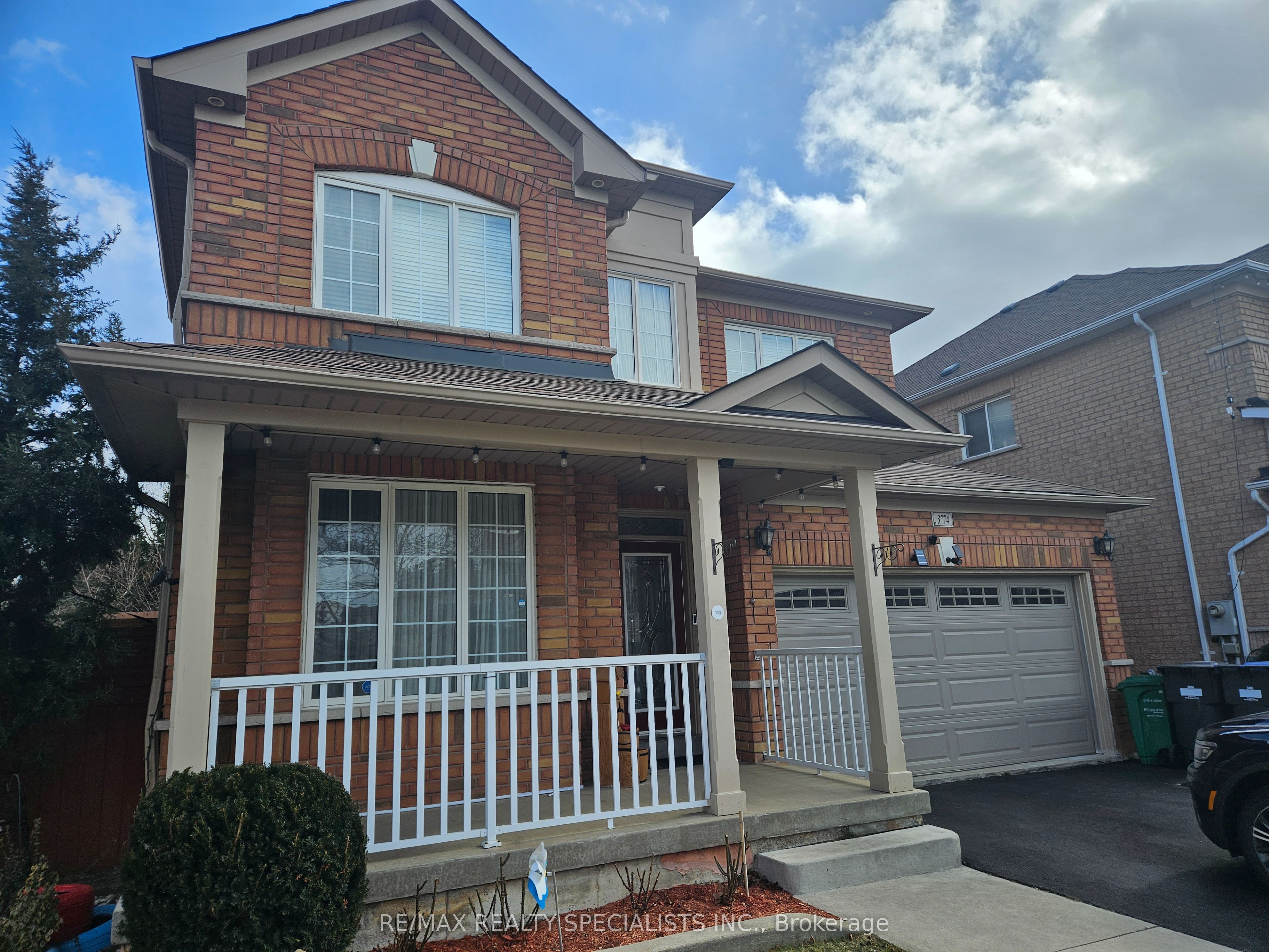 3774 Arbourview Terrace Upper Property Photo 1