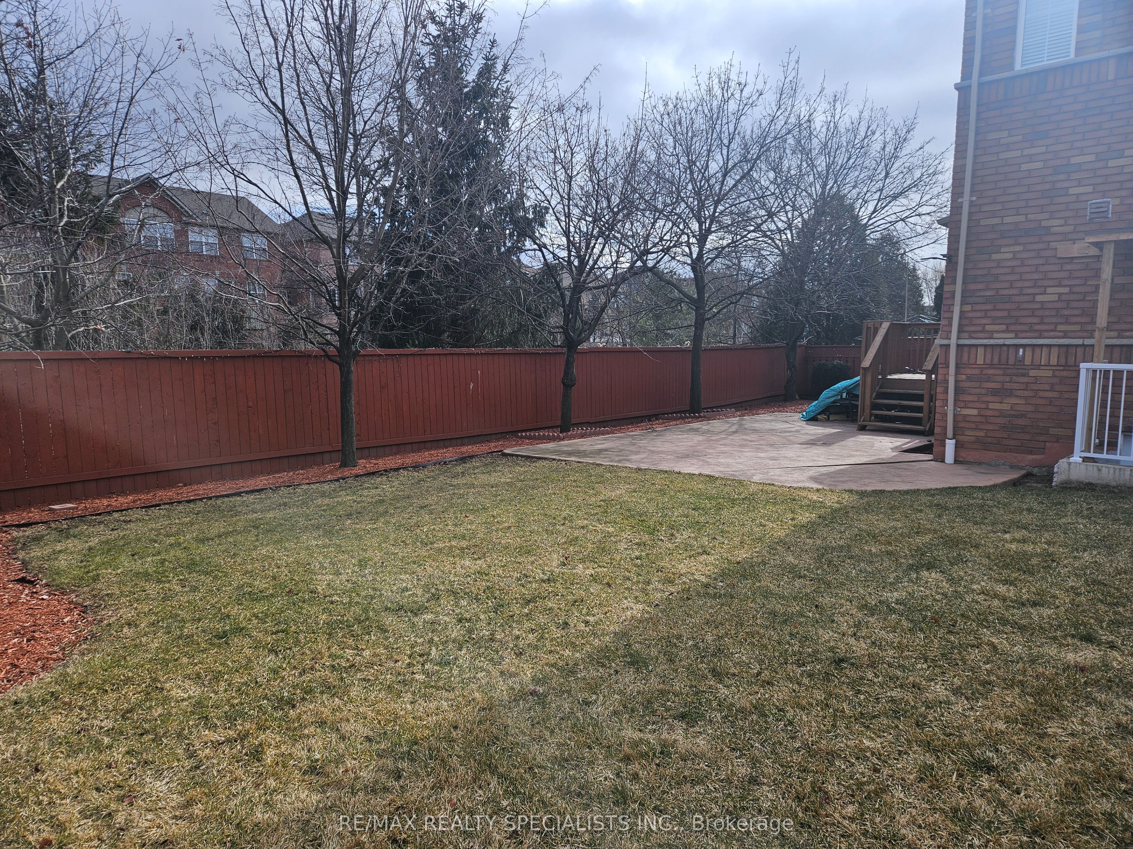 3774 Arbourview Terrace Upper Property Photo 23