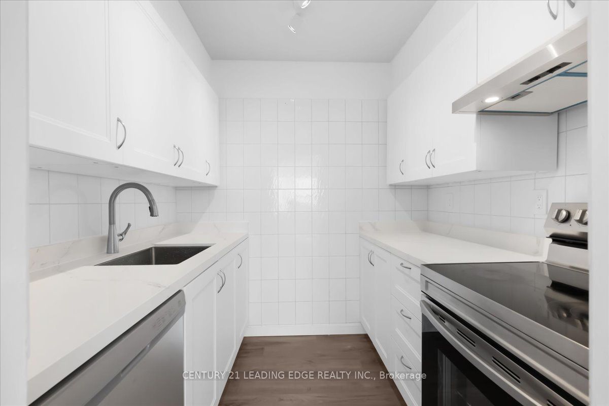 200 Lotherton Pathway 1208 Property Photo 2