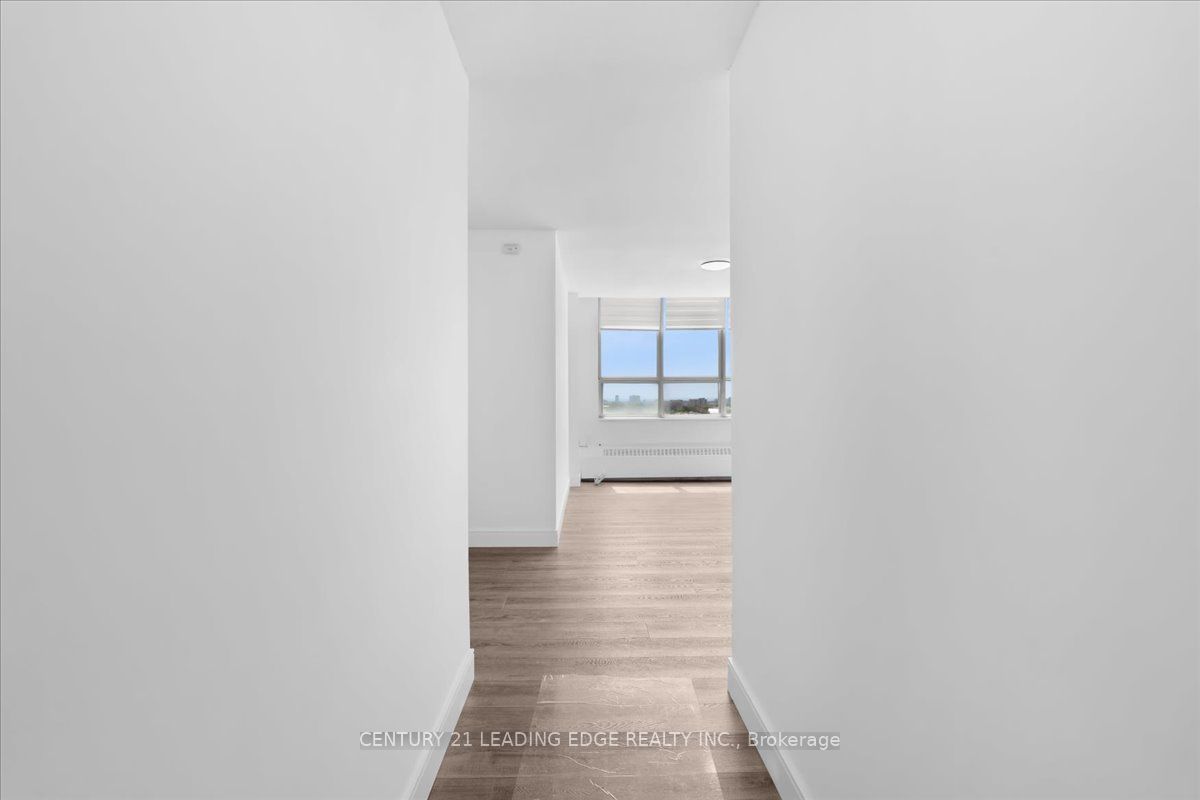 200 Lotherton Pathway 1208 Property Photo 8