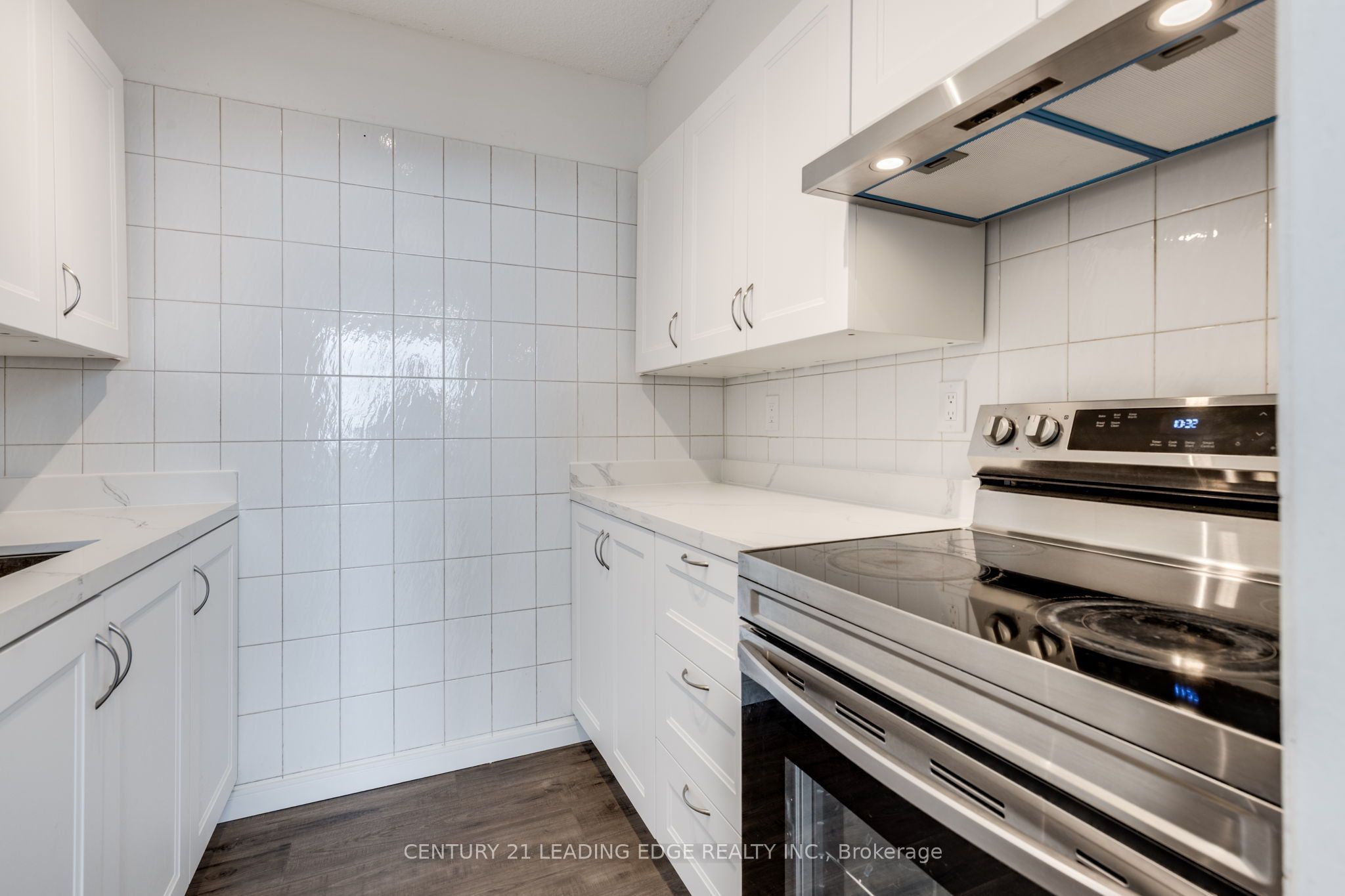 200 Lotherton Pathway 1208 Property Photo 22