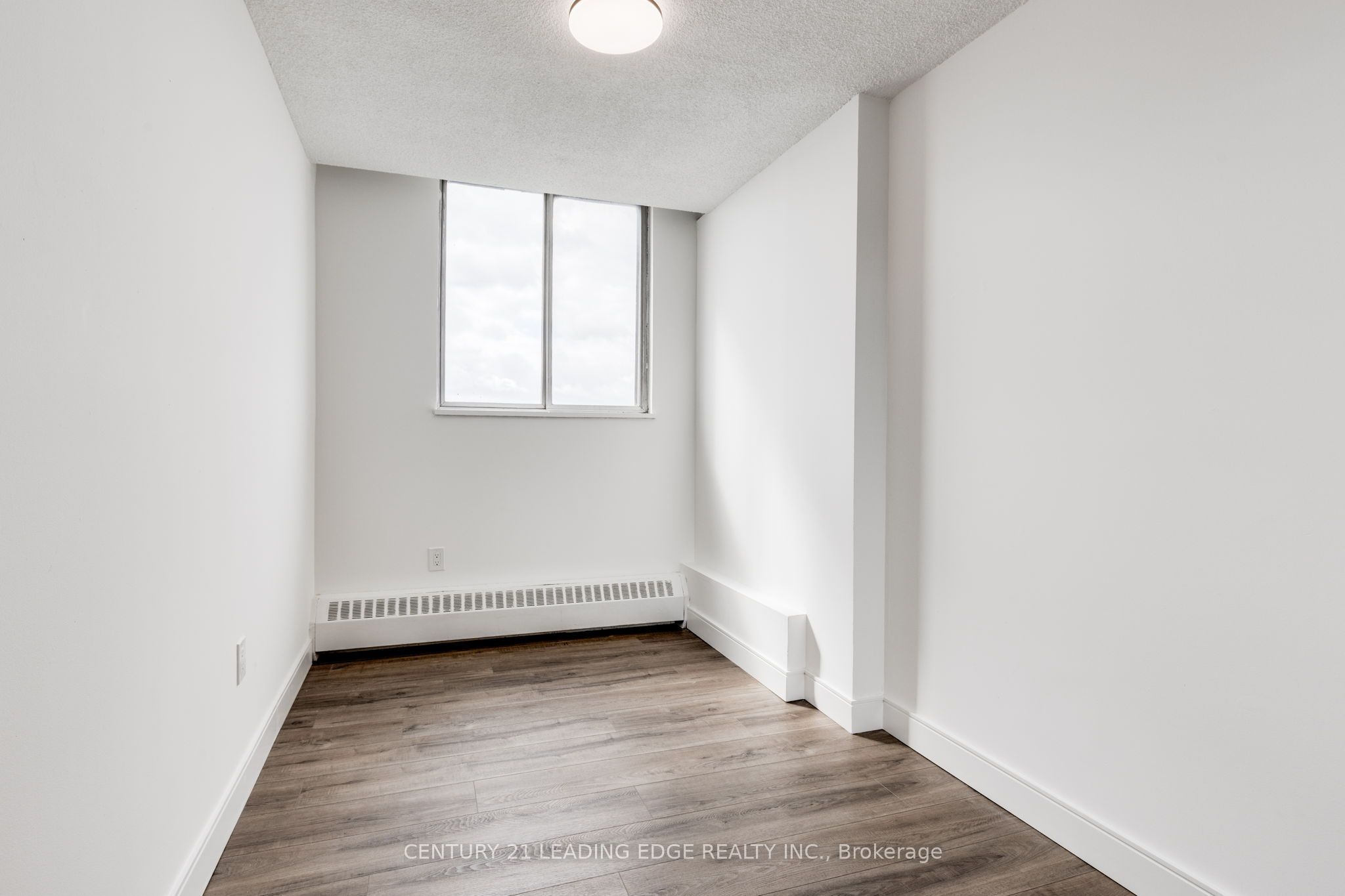200 Lotherton Pathway 1208 Property Photo 27