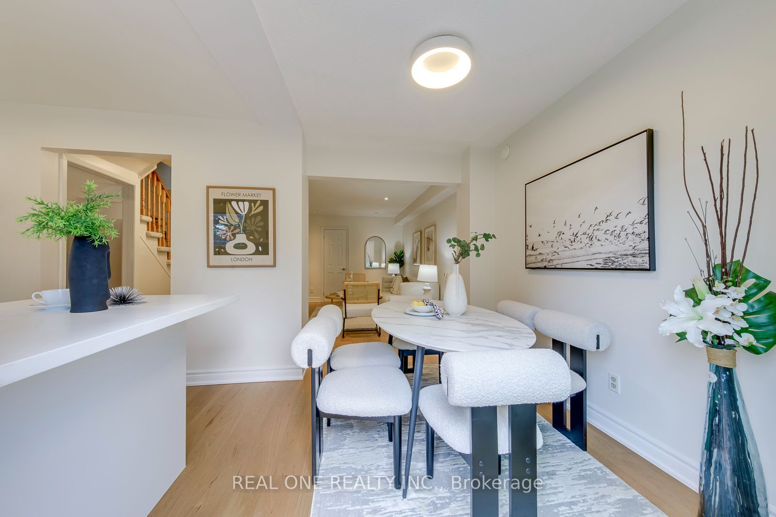 741 Queensbridge Drive Property Photo 14