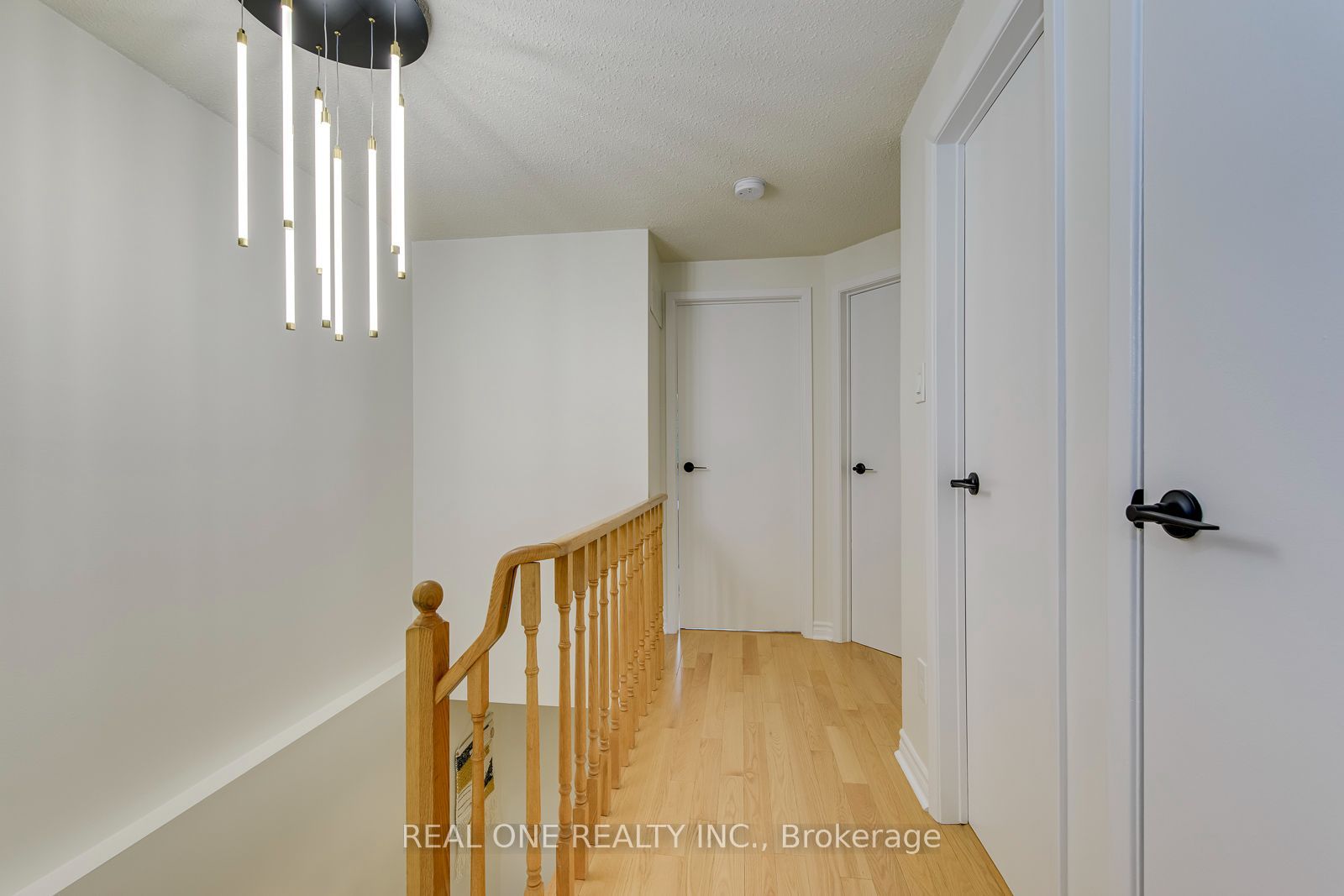 741 Queensbridge Drive Property Photo 18