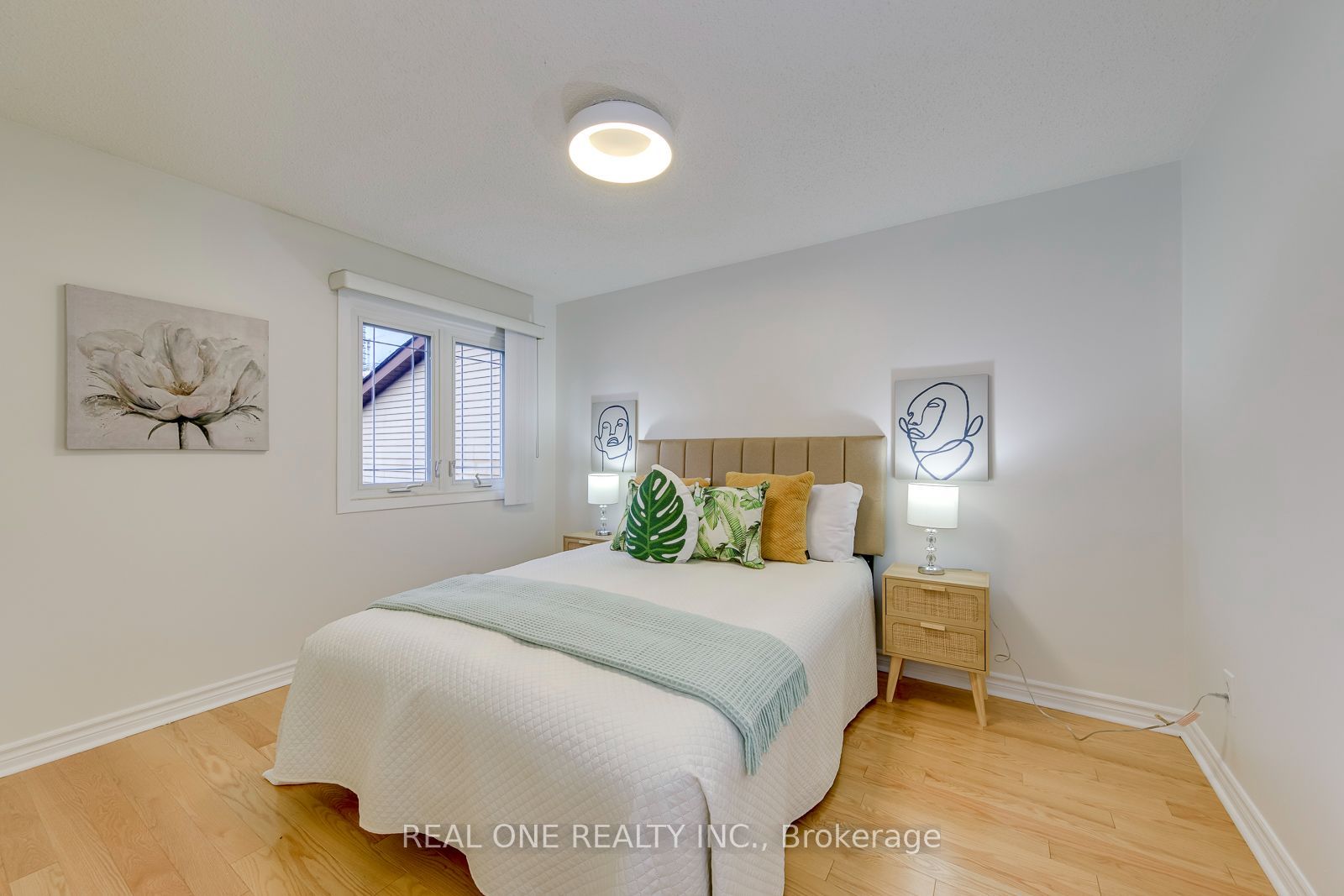741 Queensbridge Drive Property Photo 22