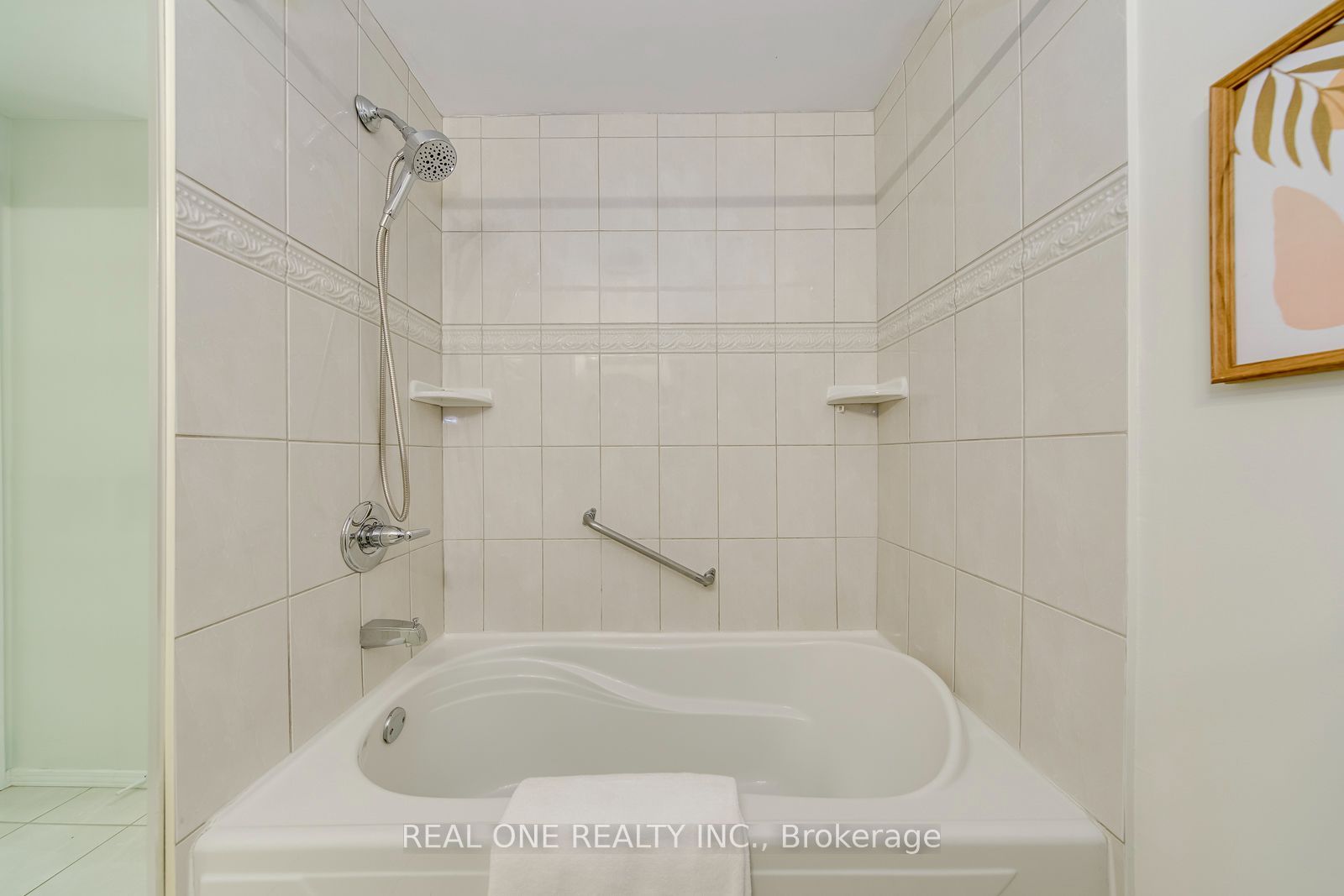 741 Queensbridge Drive Property Photo 27