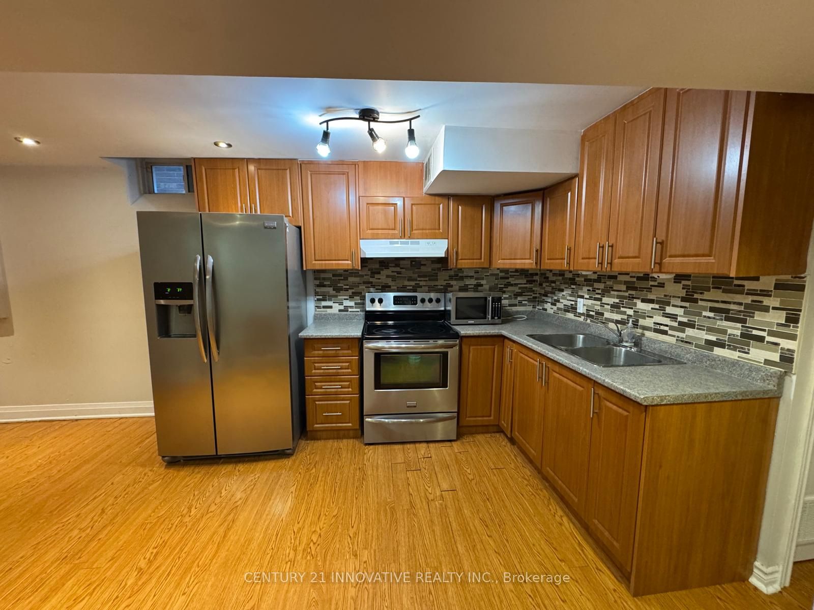 3674 Freeman Terrace Property Photo 6