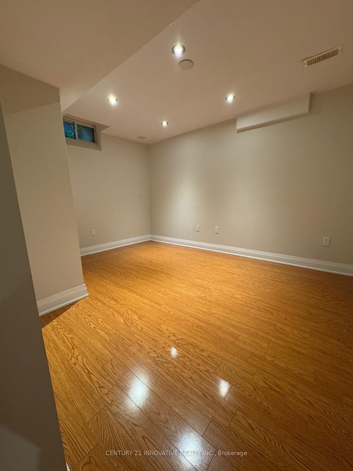 3674 Freeman Terrace Property Photo 10