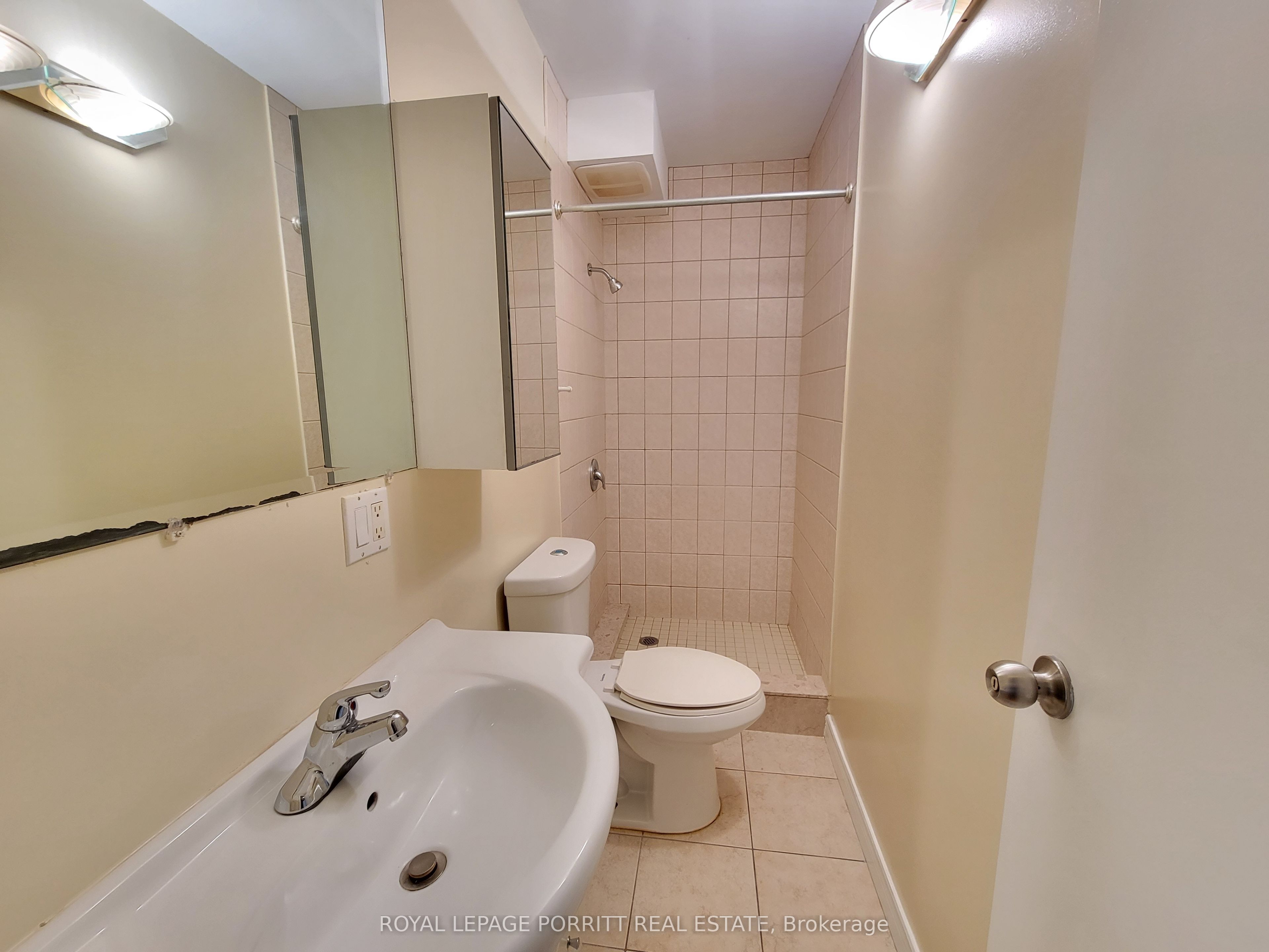 3295 Lake Shore Boulevard W A Property Photo 9