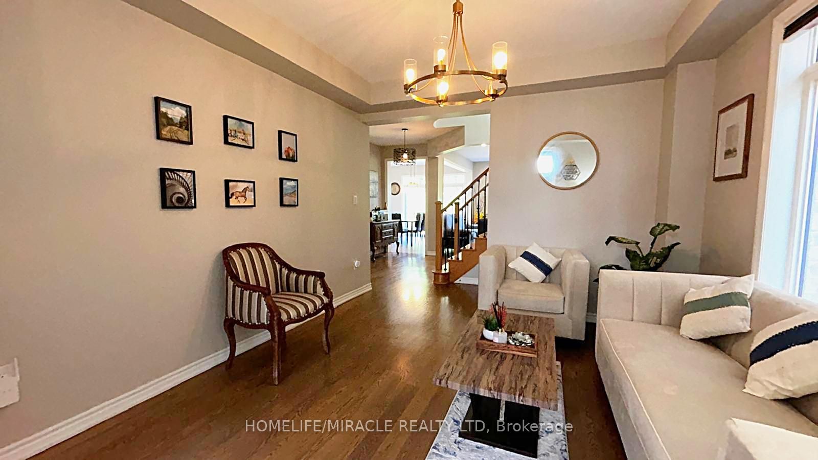 185 Thornbush Boulevard Property Photo 1