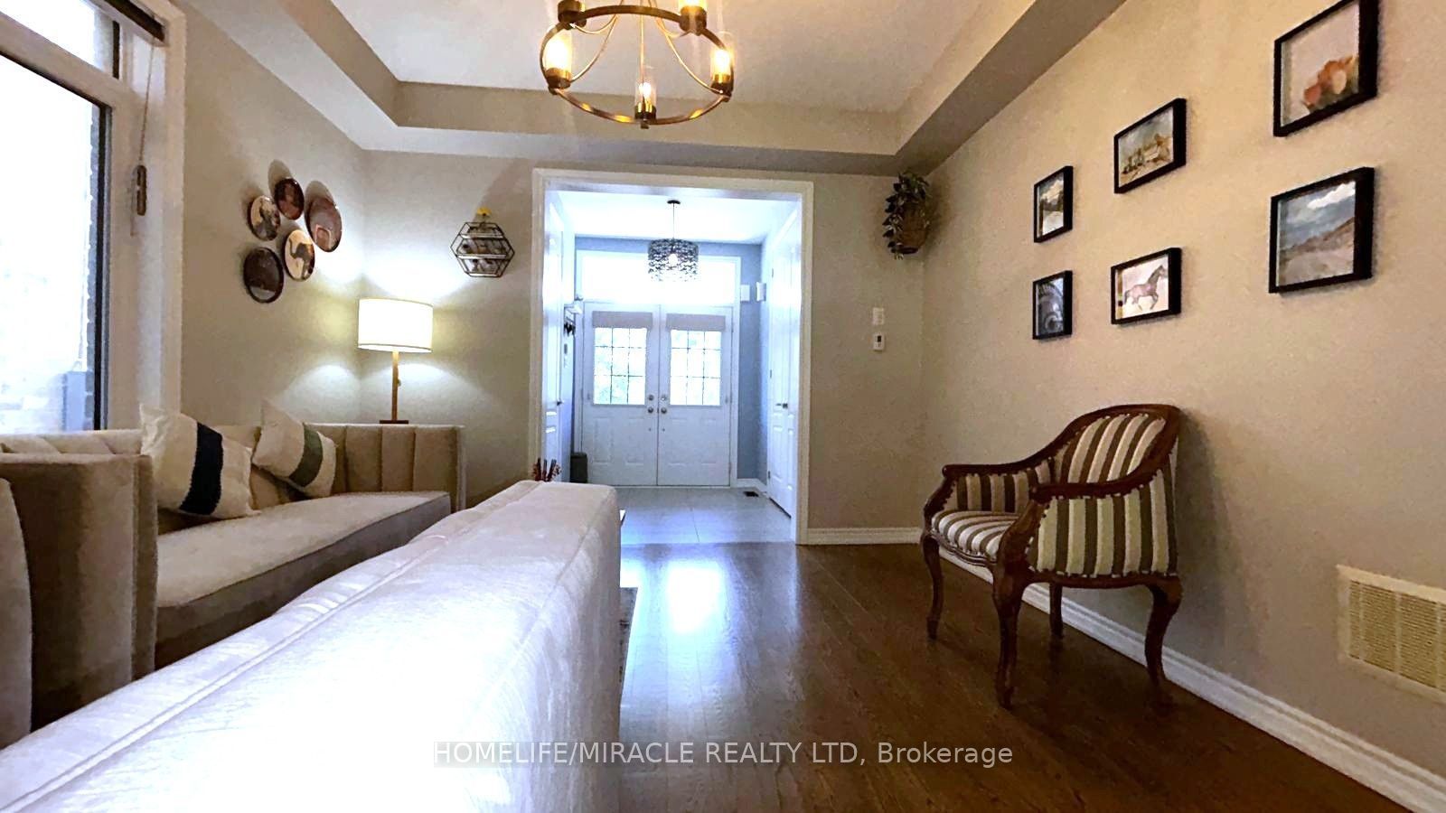 185 Thornbush Boulevard Property Photo 7