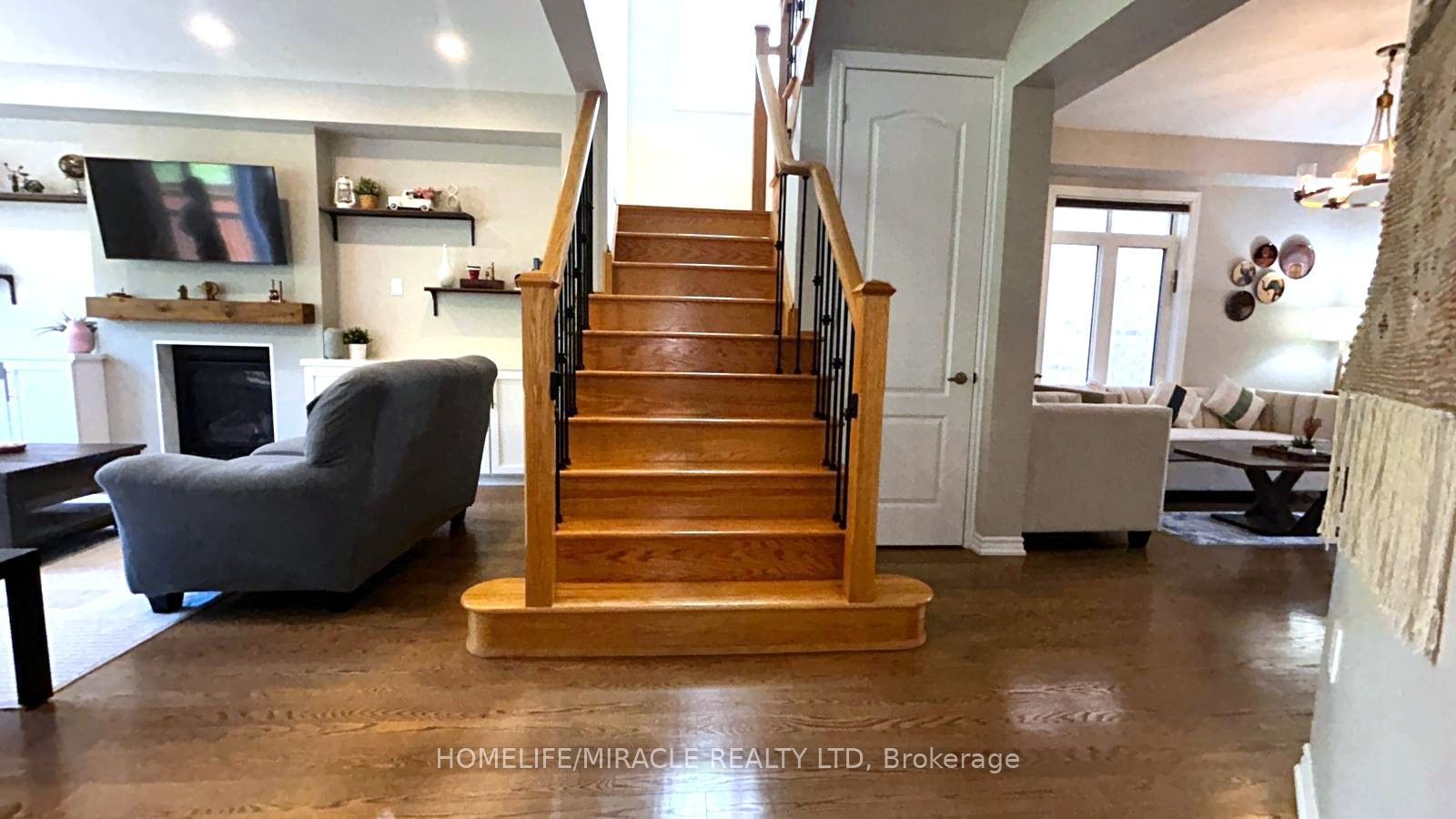 185 Thornbush Boulevard Property Photo 9
