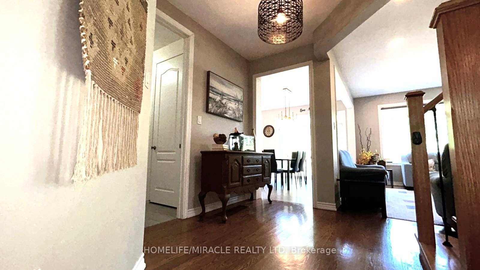 185 Thornbush Boulevard Property Photo 10