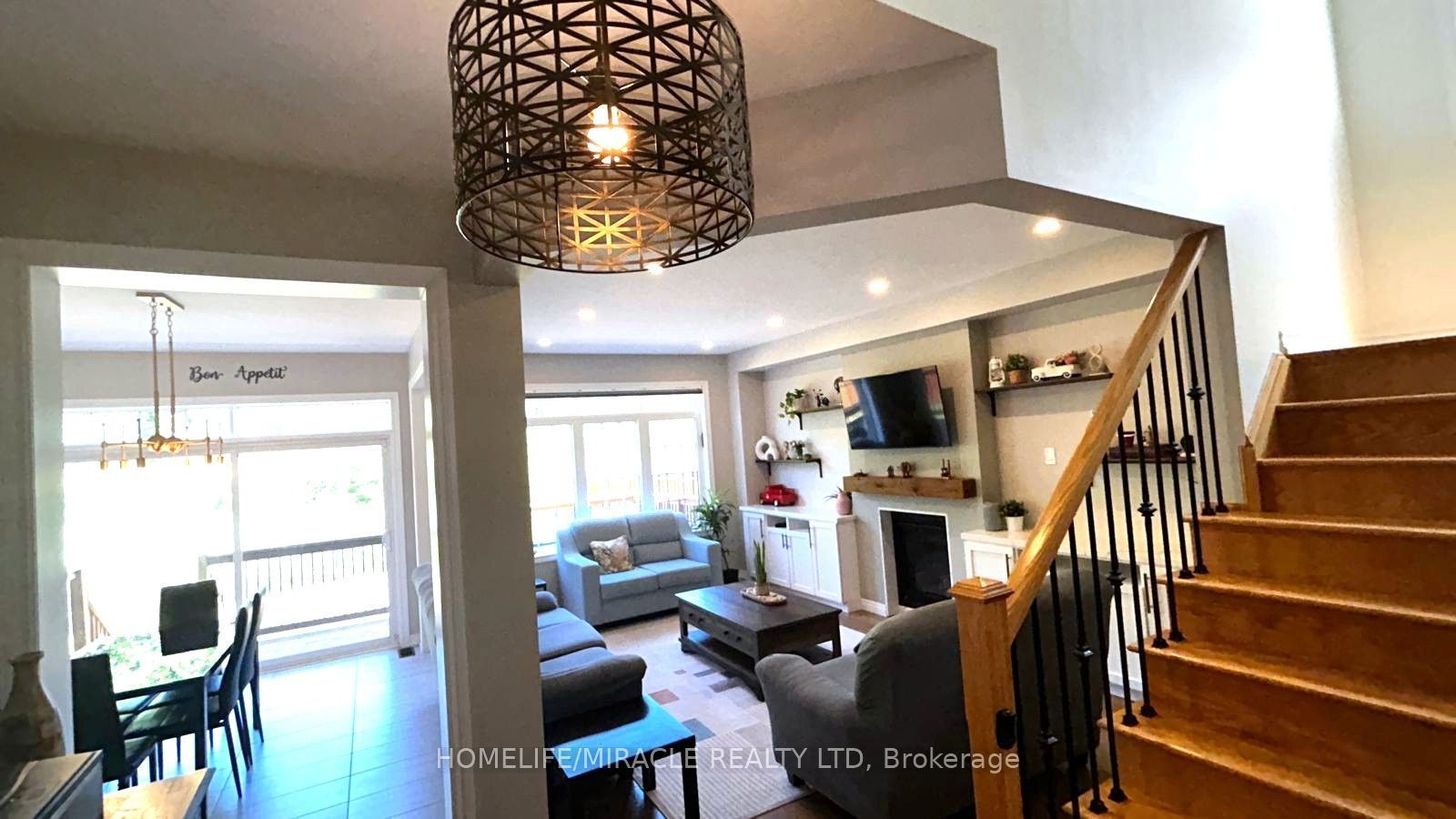185 Thornbush Boulevard Property Photo 12