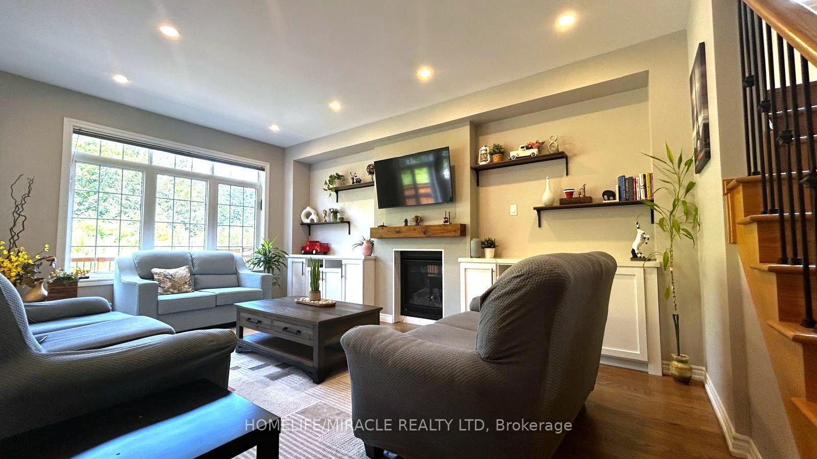 185 Thornbush Boulevard Property Photo 13