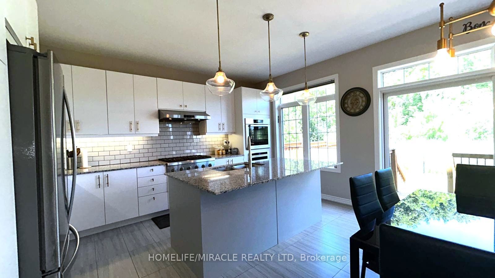 185 Thornbush Boulevard Property Photo 19