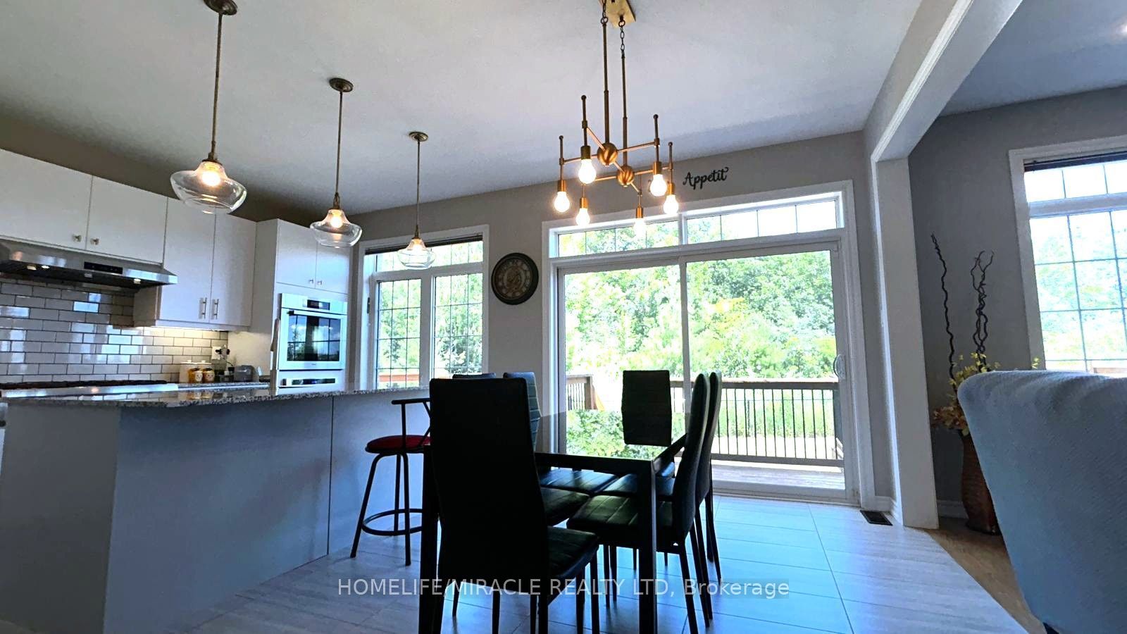 185 Thornbush Boulevard Property Photo 25