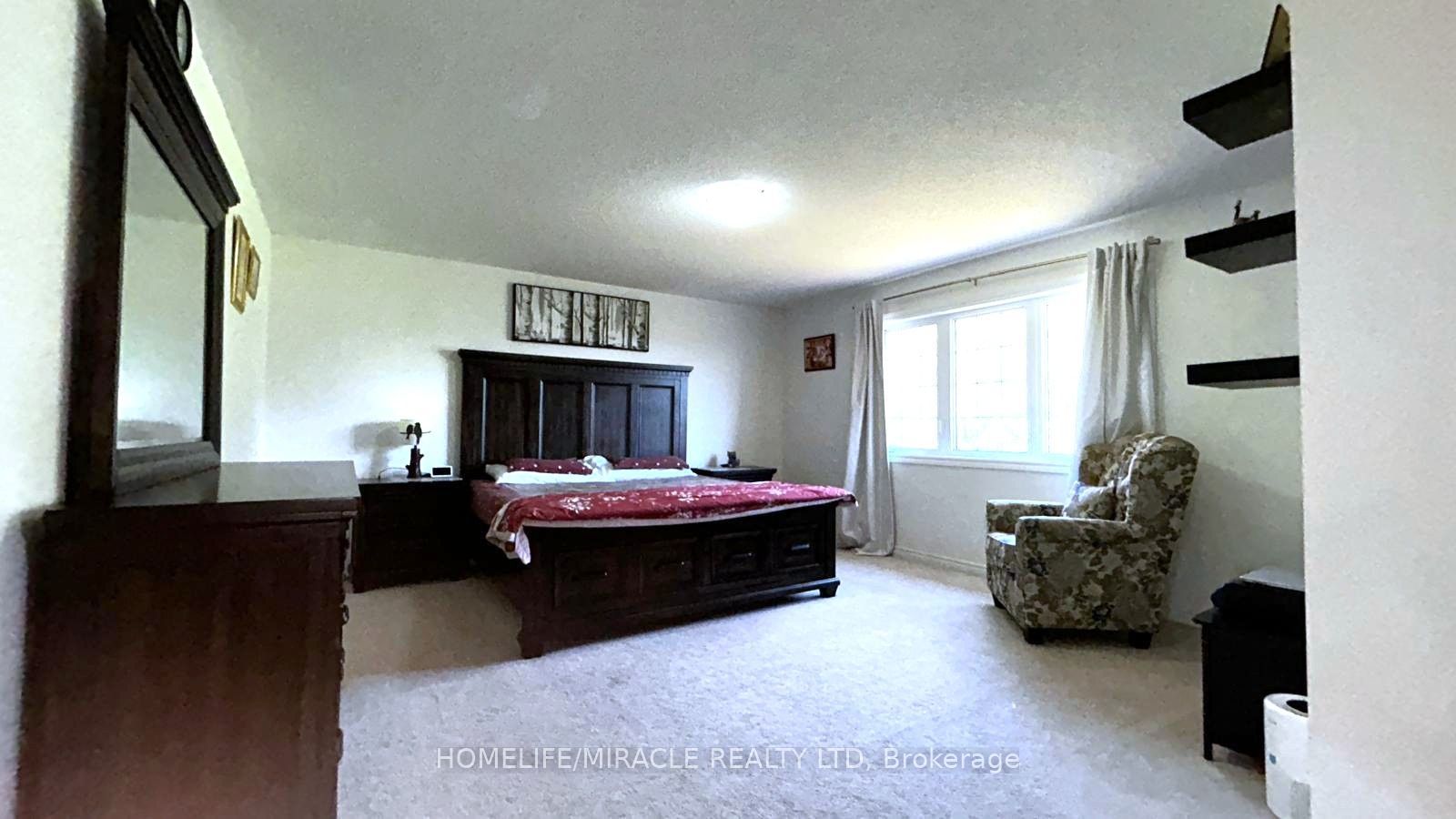 185 Thornbush Boulevard Property Photo 27