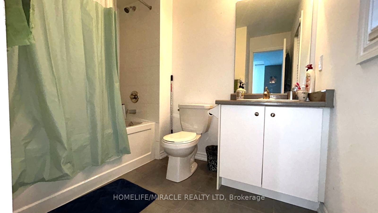 185 Thornbush Boulevard Property Photo 38