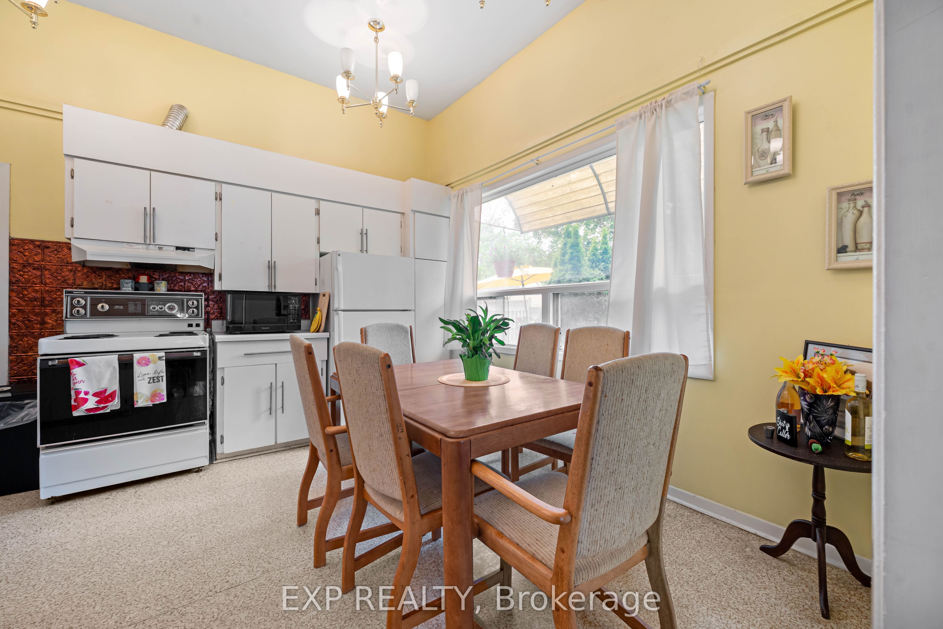 48 First Street Property Photo 6