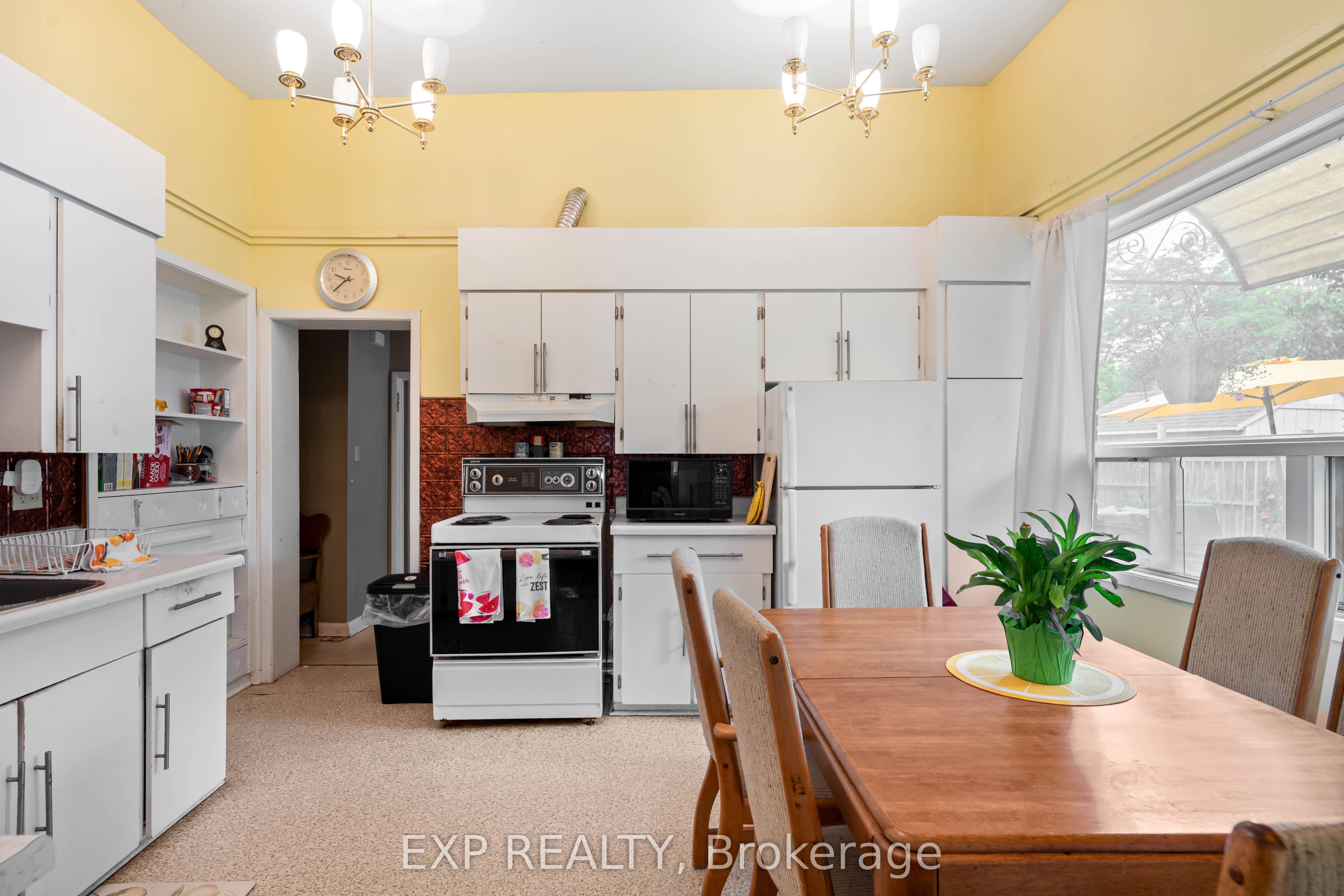 48 First Street Property Photo 7