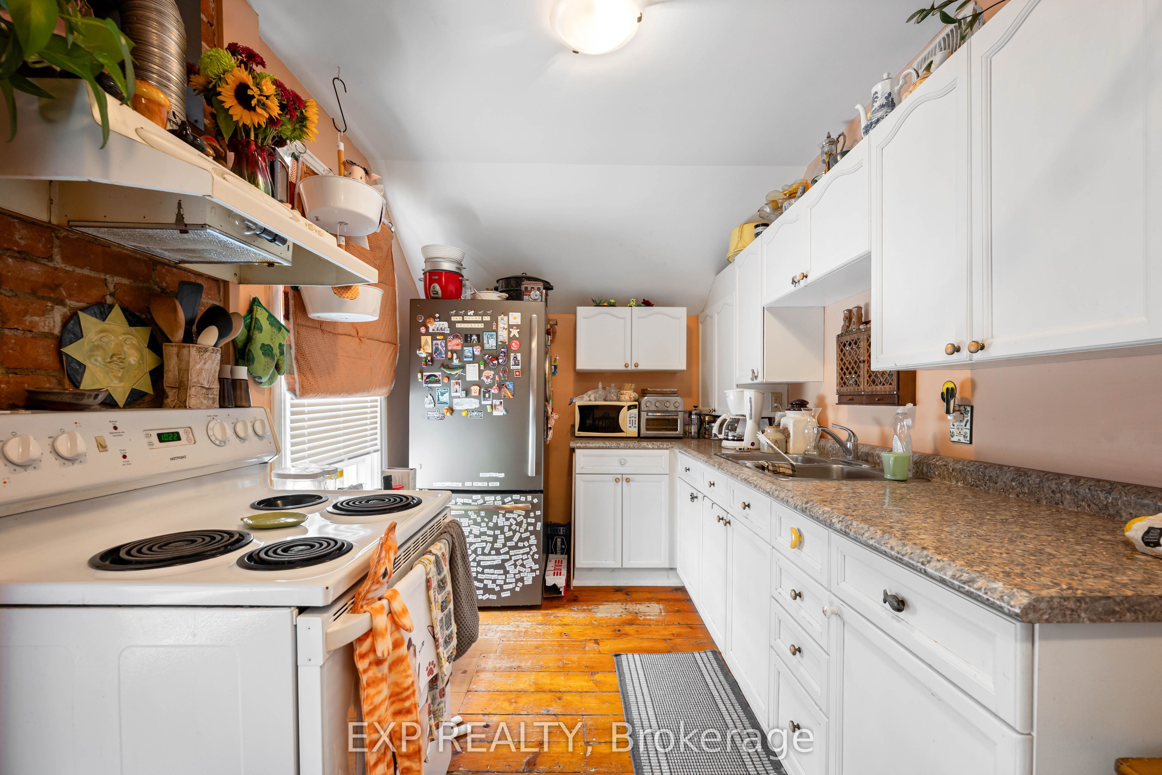 48 First Street Property Photo 21