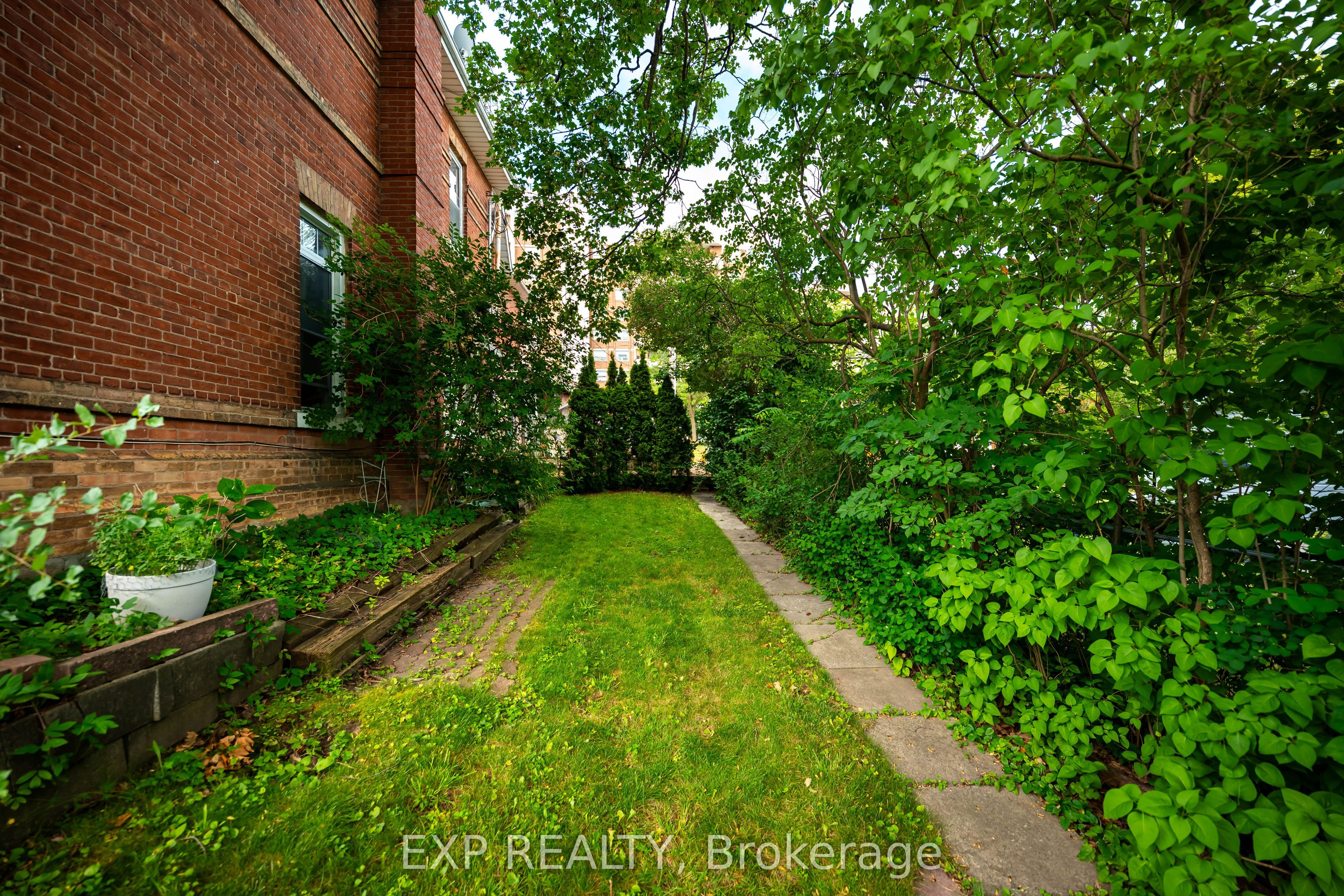48 First Street Property Photo 31
