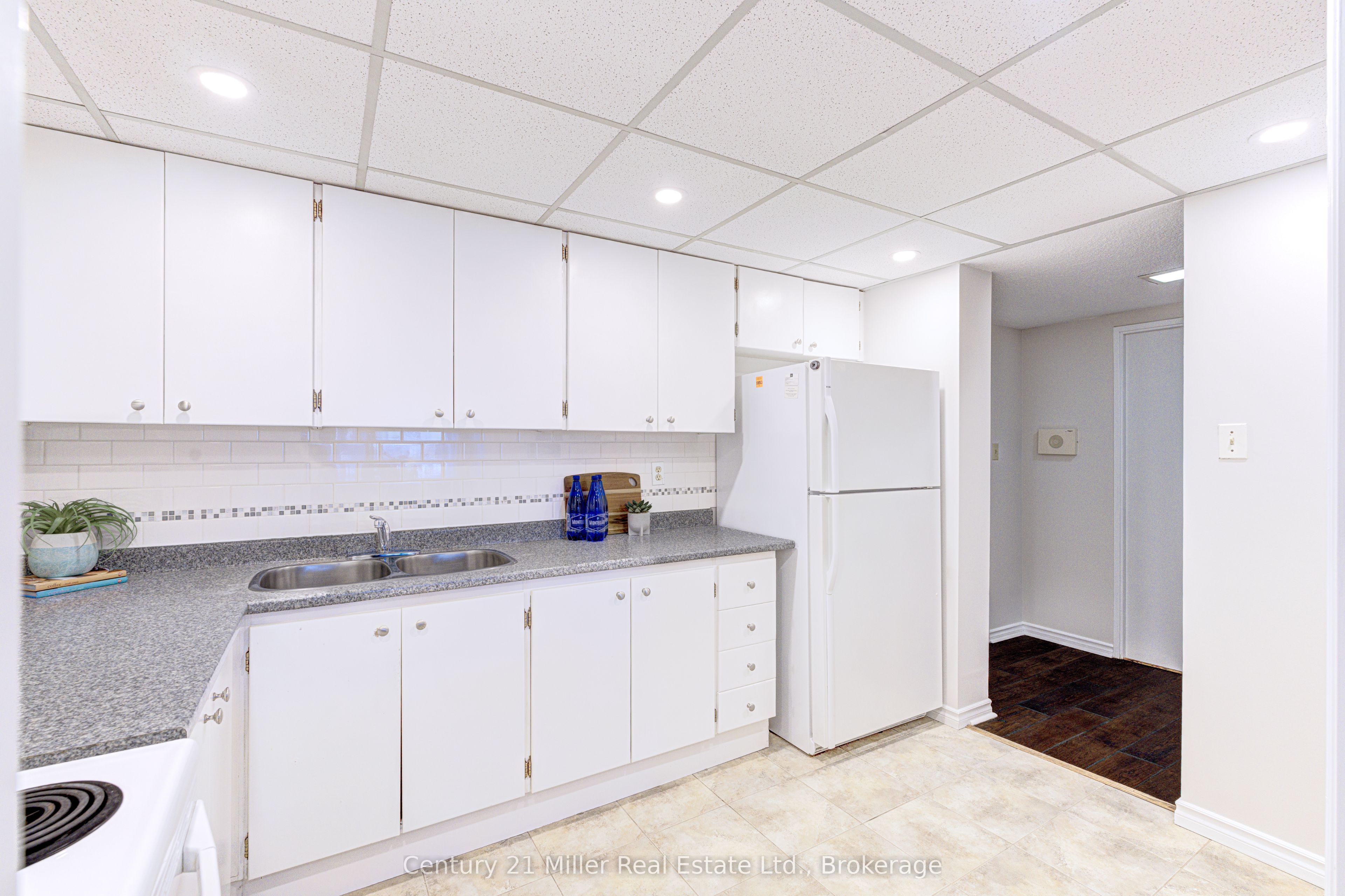 20 Speers Road 304 Property Photo 17