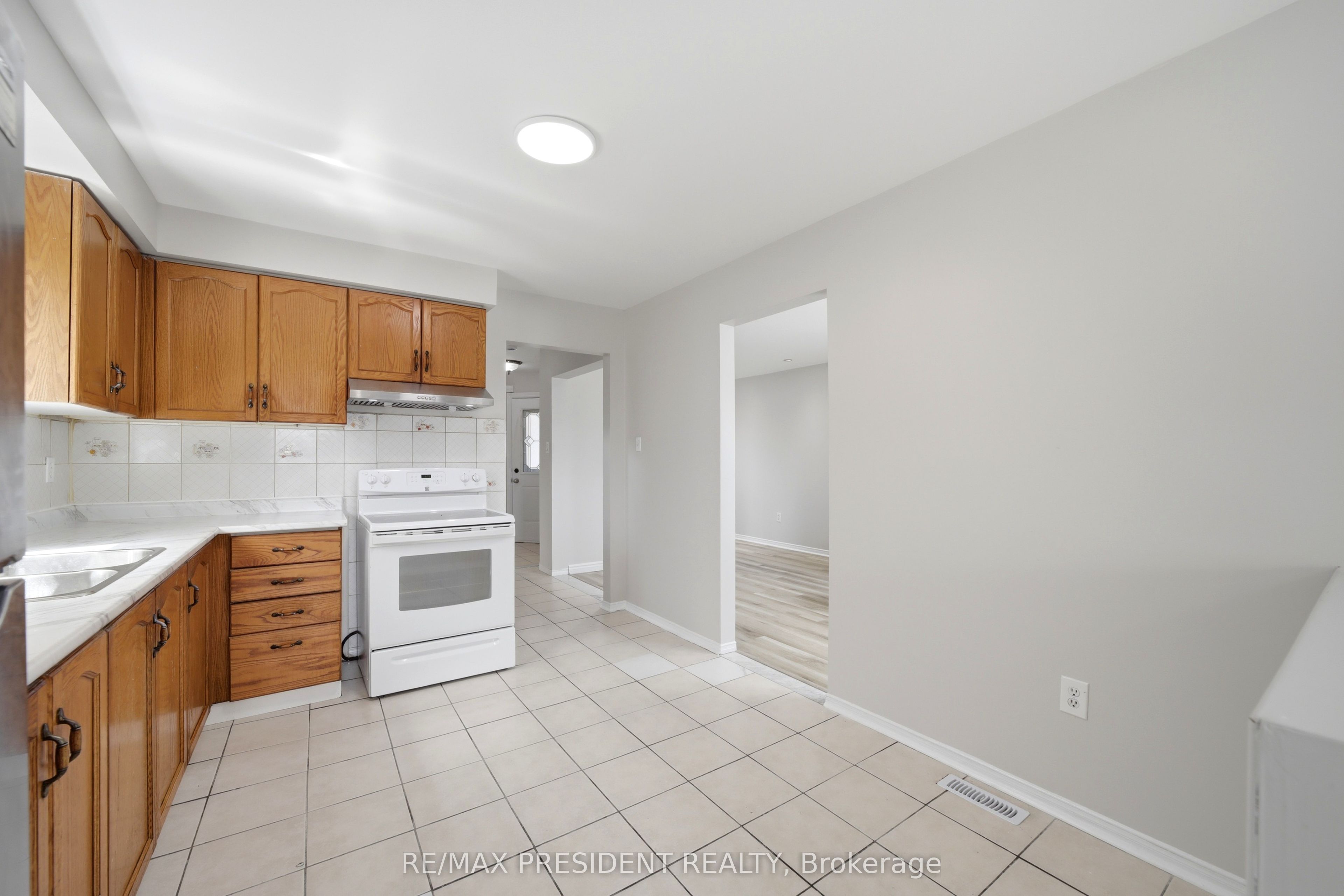112 Ravenswood Drive Property Photo 10