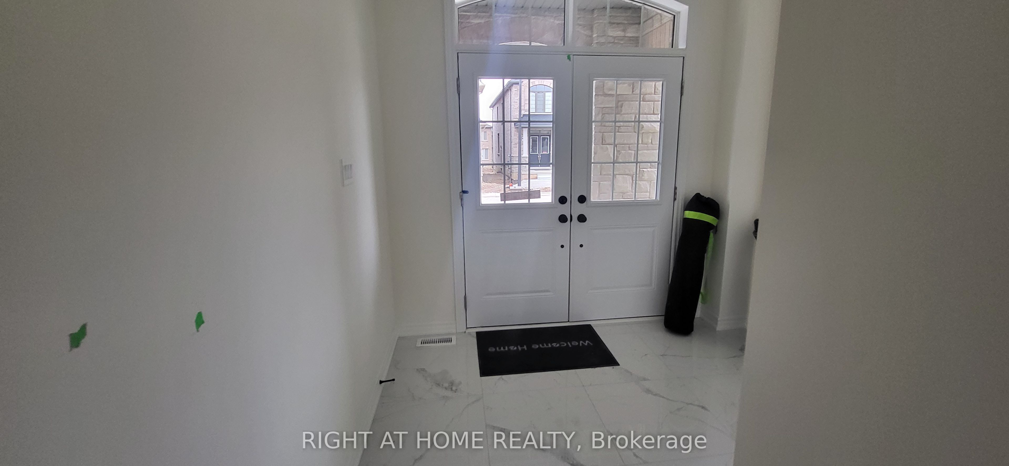 79 Eastman Drive N Property Photo 3