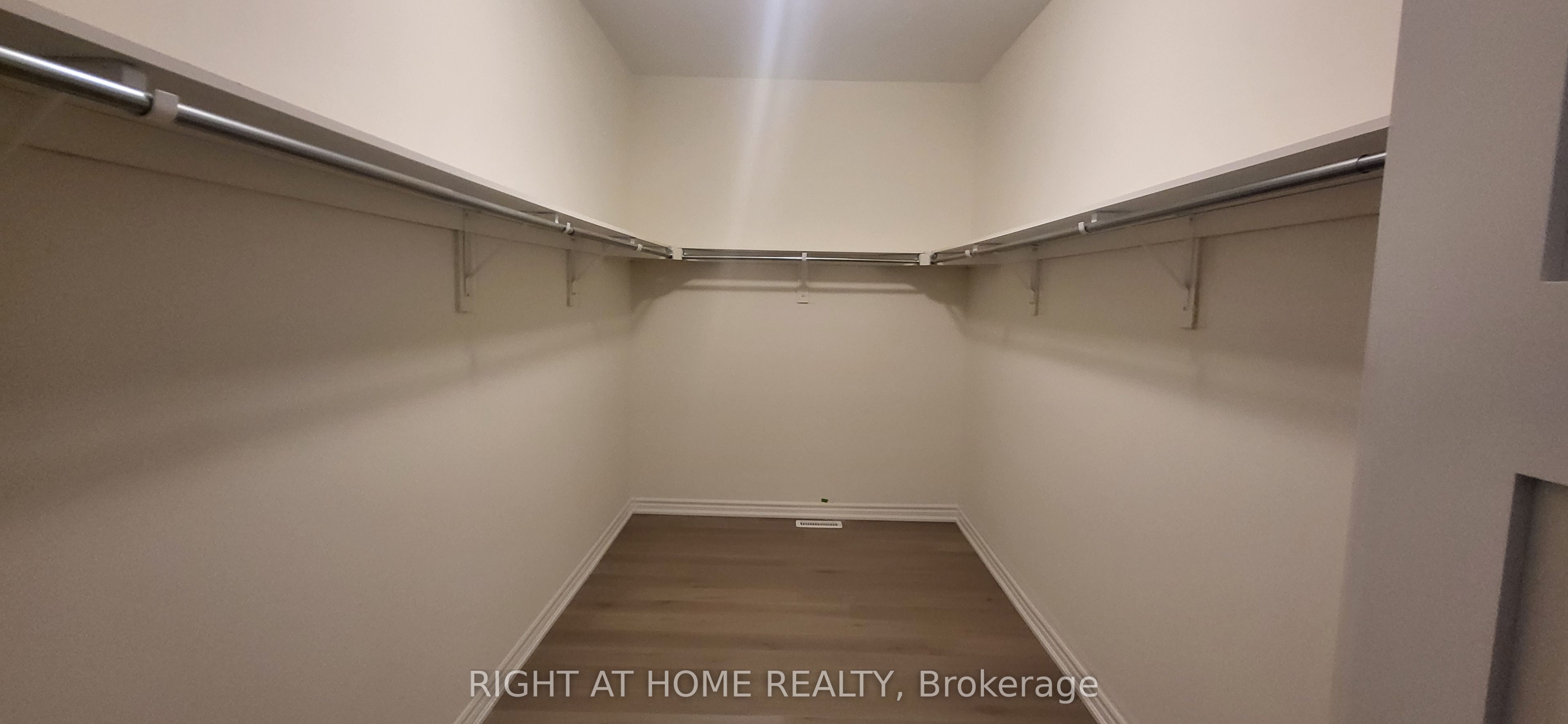79 Eastman Drive N Property Photo 11