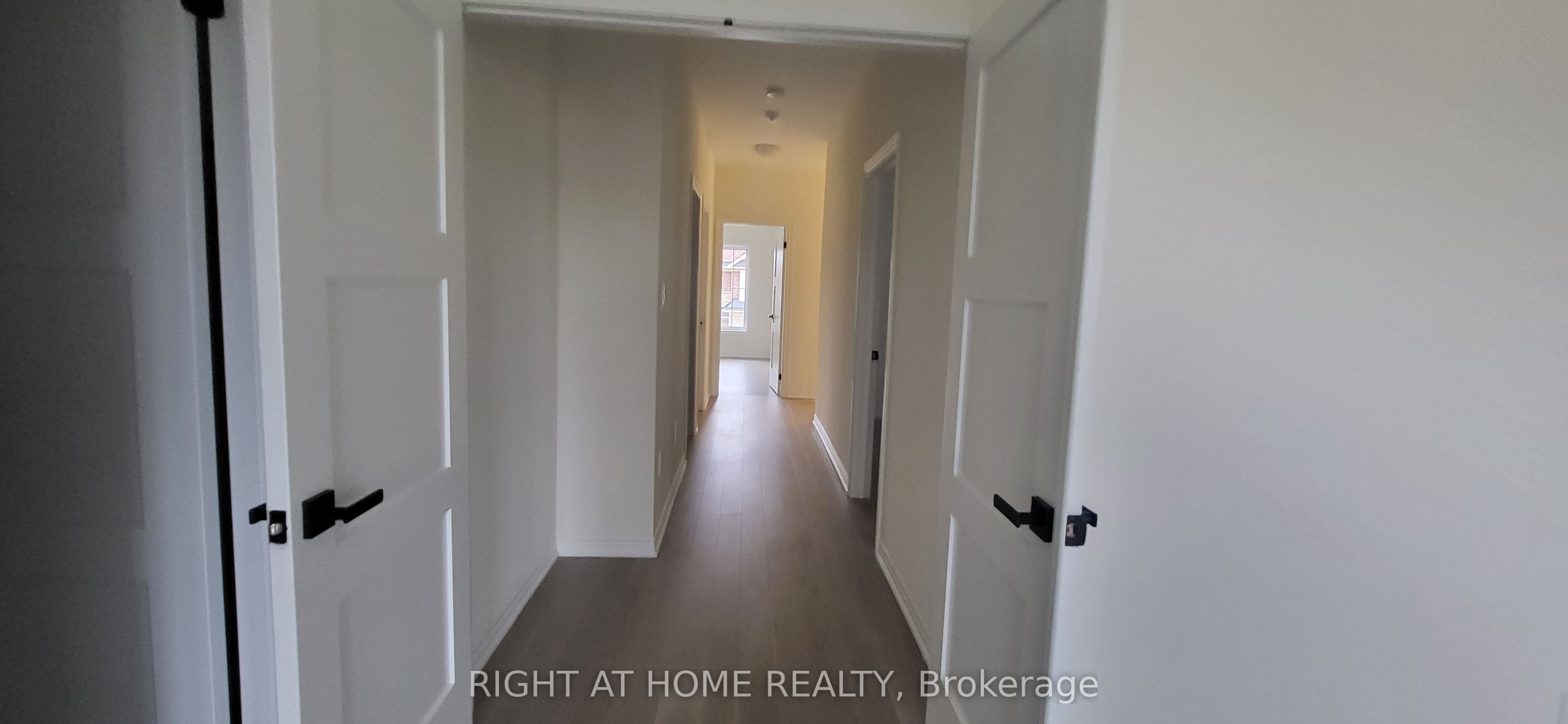 79 Eastman Drive N Property Photo 12