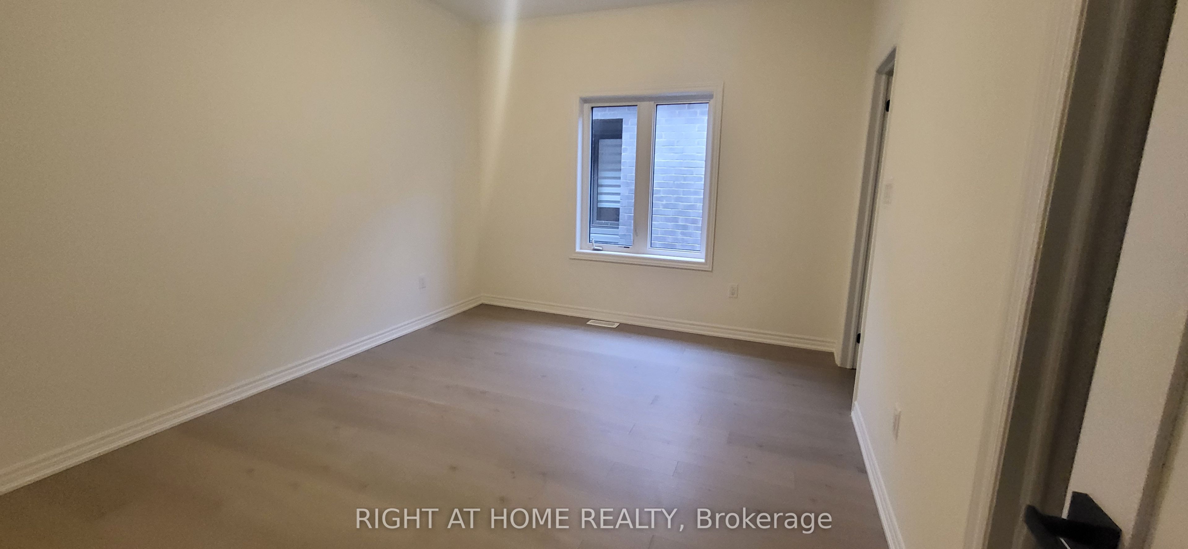 79 Eastman Drive N Property Photo 13