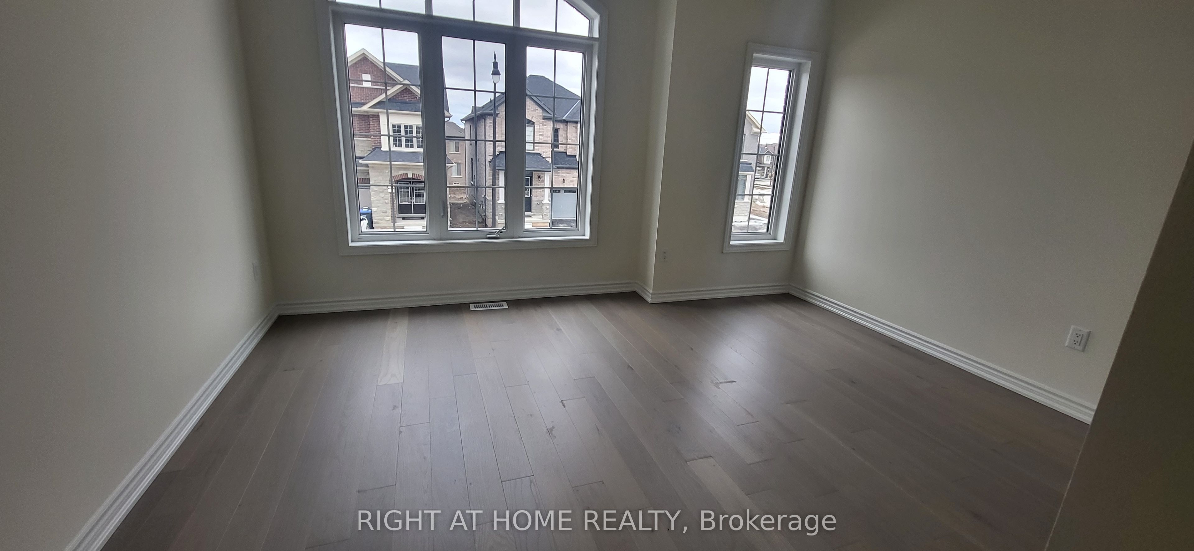 79 Eastman Drive N Property Photo 17