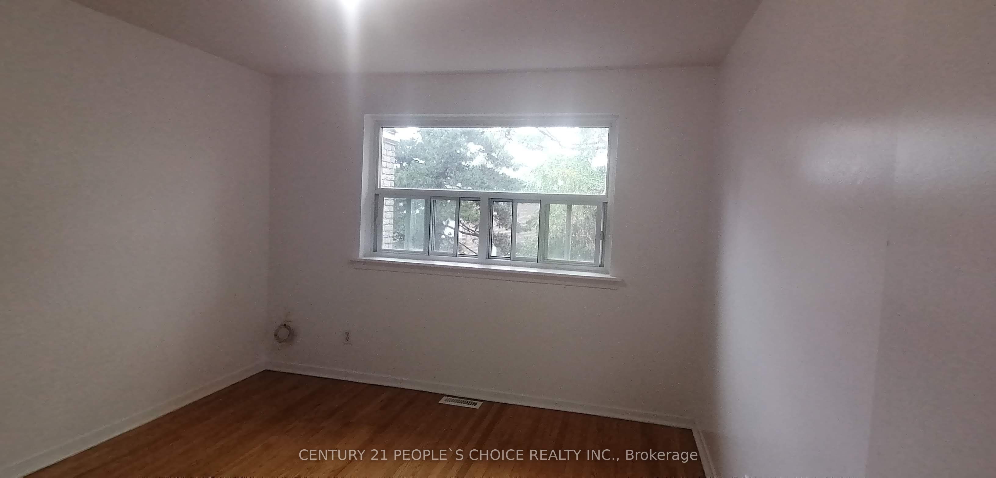 17 Gosford Boulevard 9 Property Photo 19