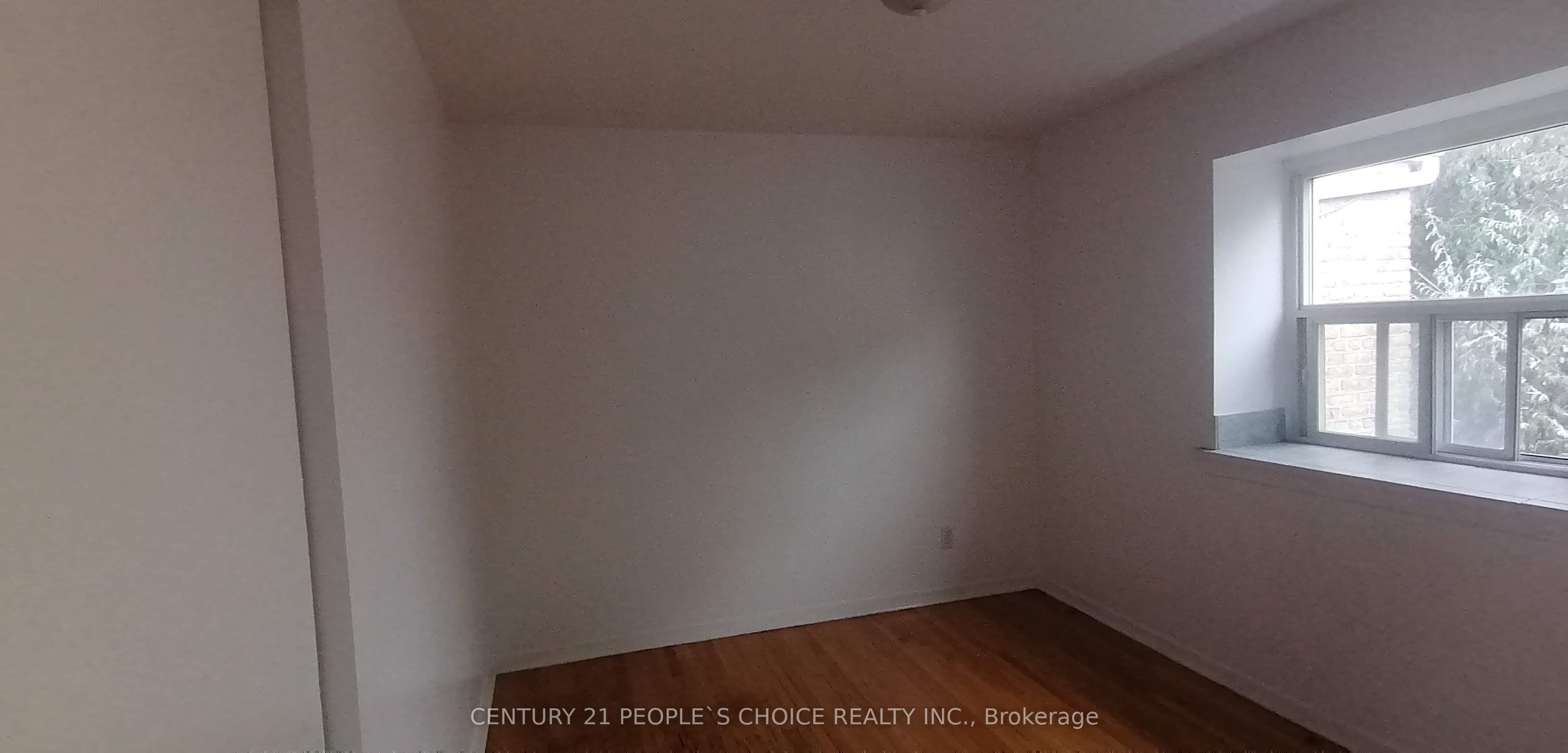 17 Gosford Boulevard 9 Property Photo 20