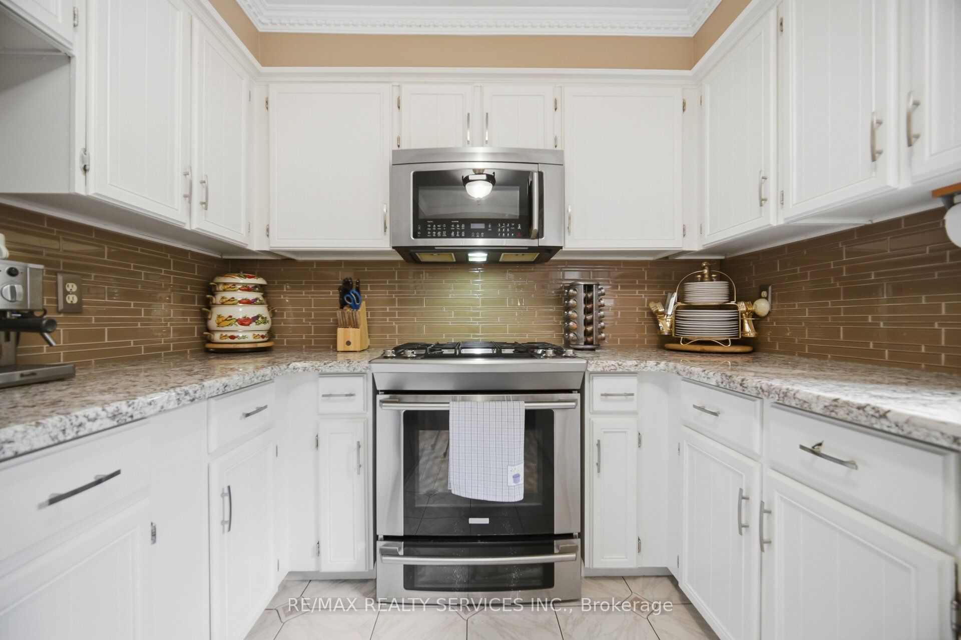 29 Christie Drive Property Photo 14