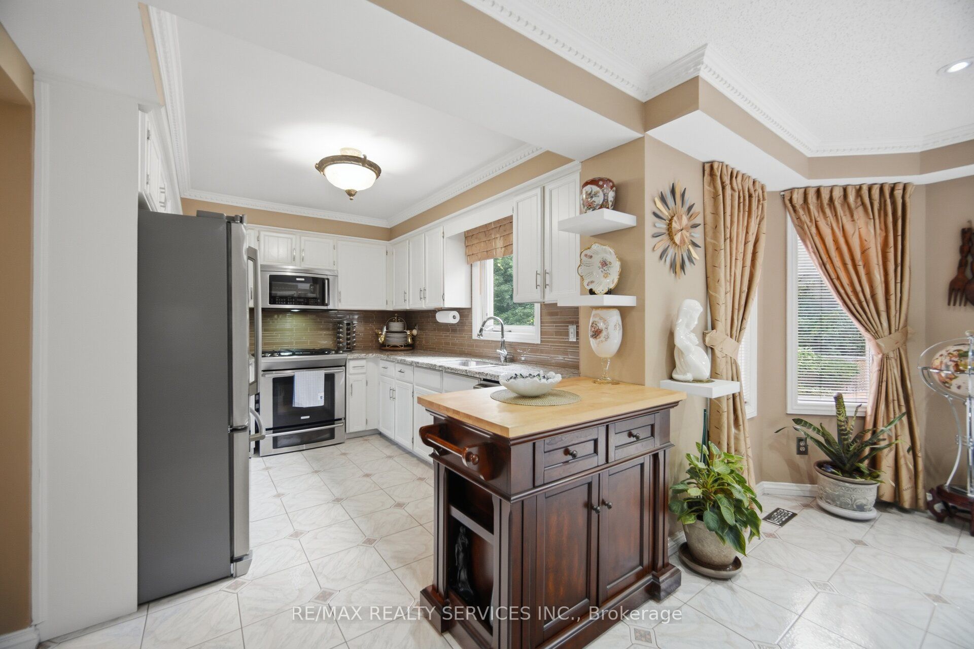 29 Christie Drive Property Photo 16
