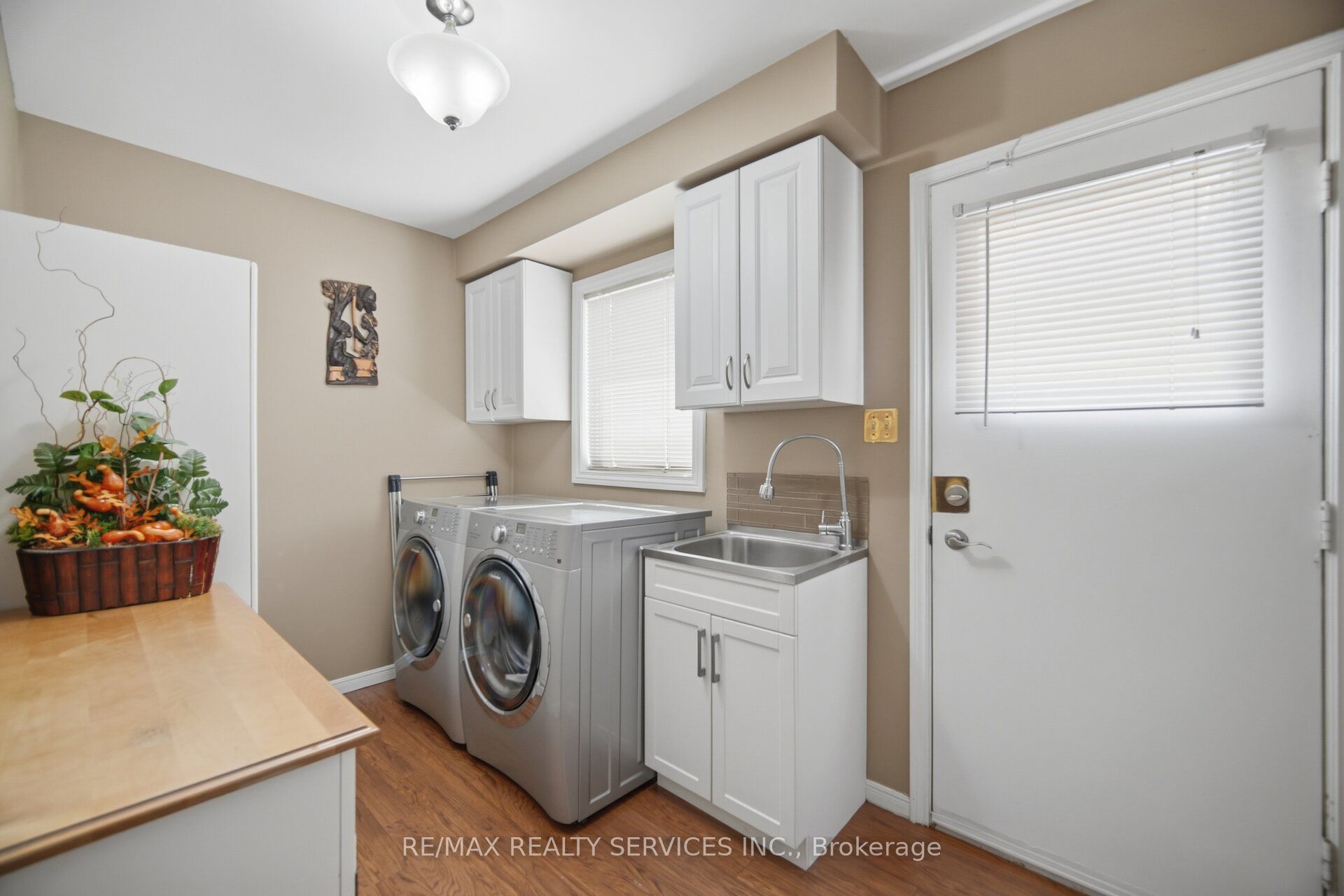 29 Christie Drive Property Photo 23