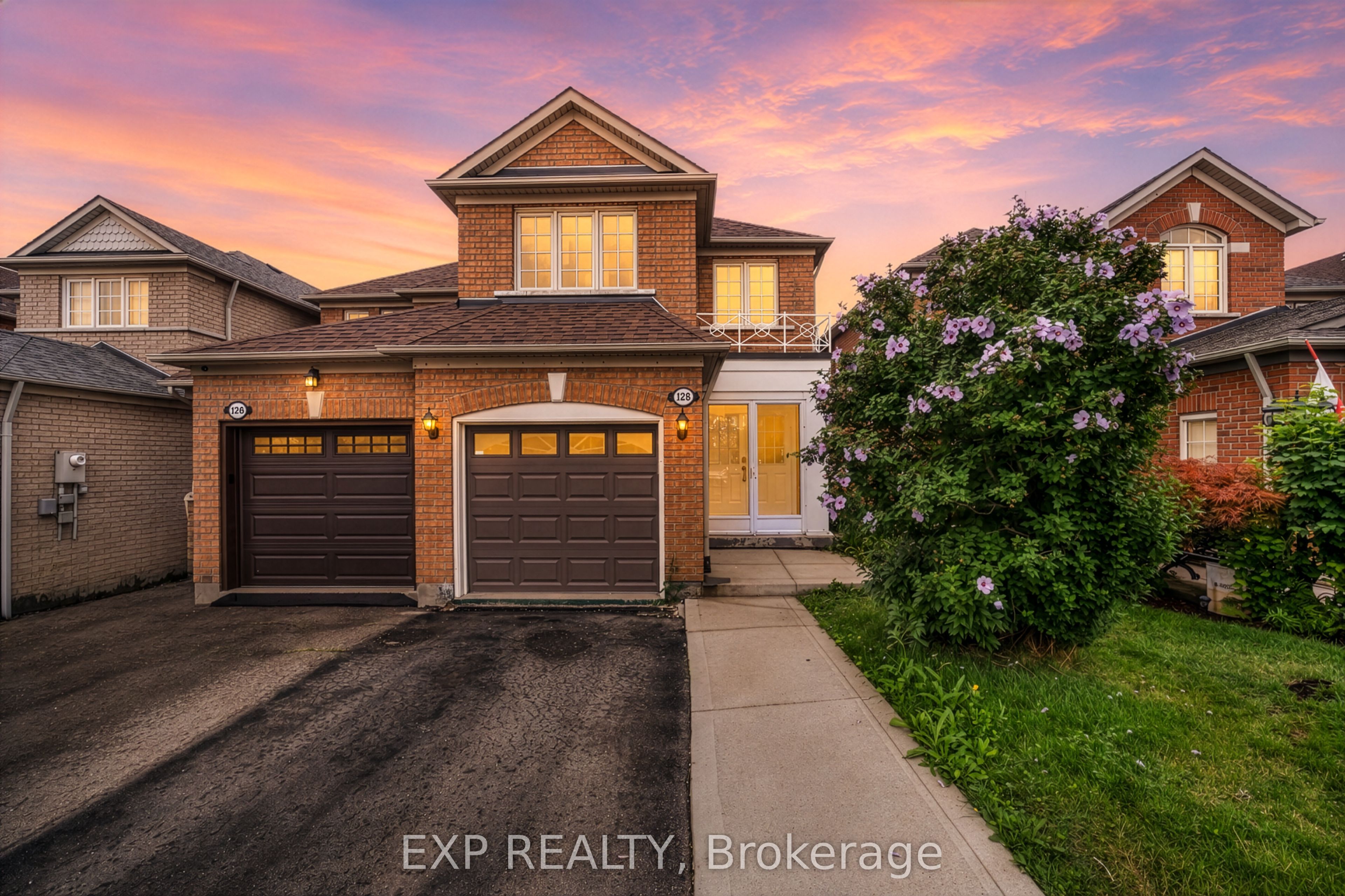 128 Olympia Crescent Property Photo 1