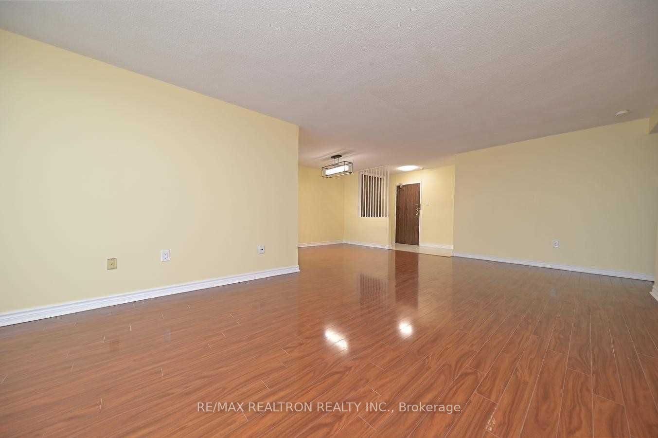 21 Knightsbridge Road 1201 Property Photo 7