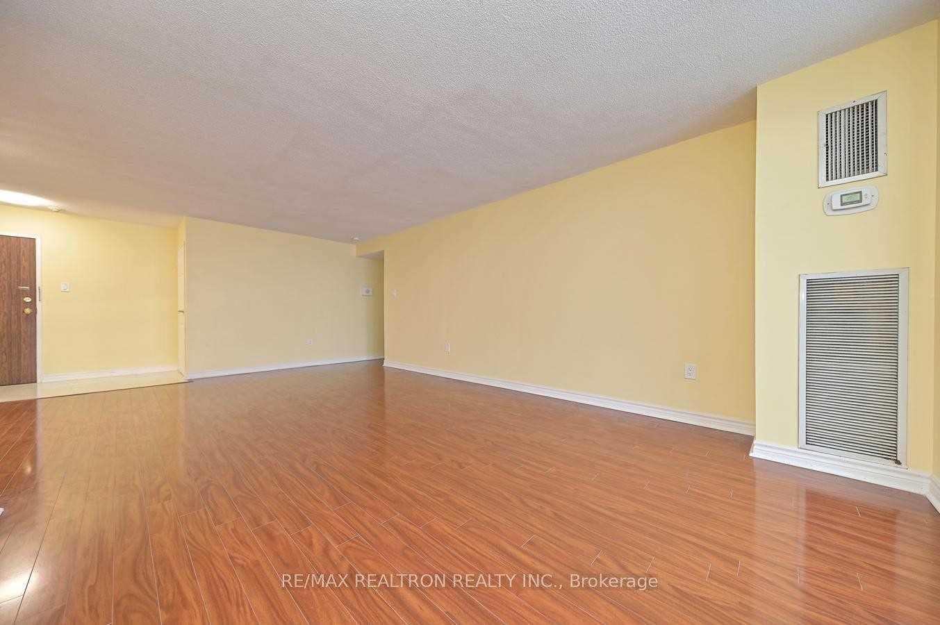 21 Knightsbridge Road 1201 Property Photo 10
