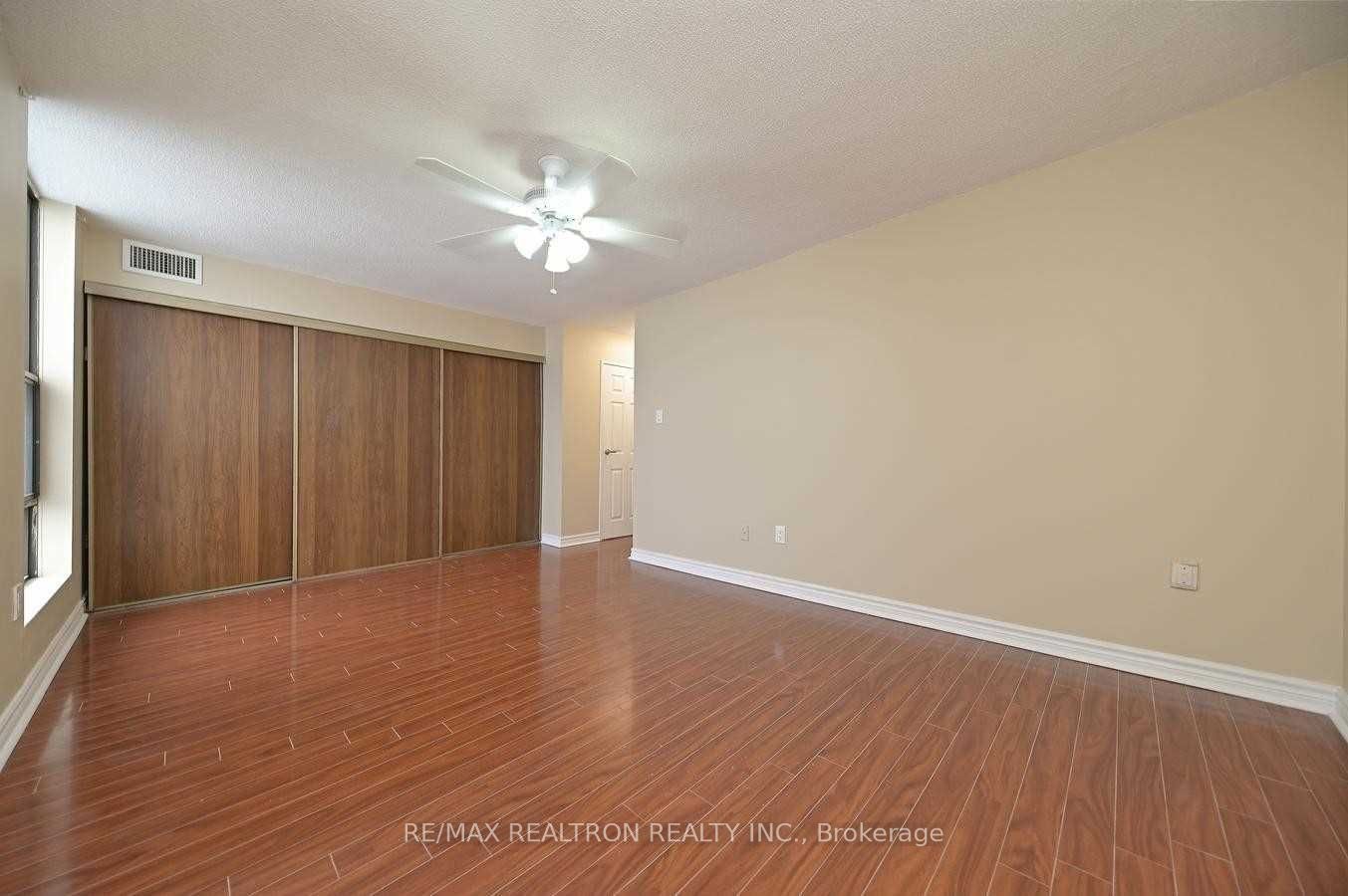 21 Knightsbridge Road 1201 Property Photo 17