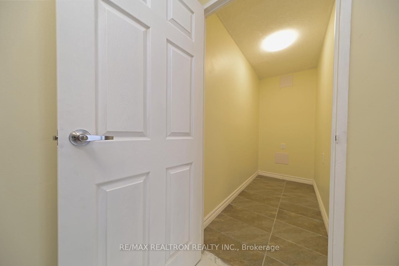 21 Knightsbridge Road 1201 Property Photo 20