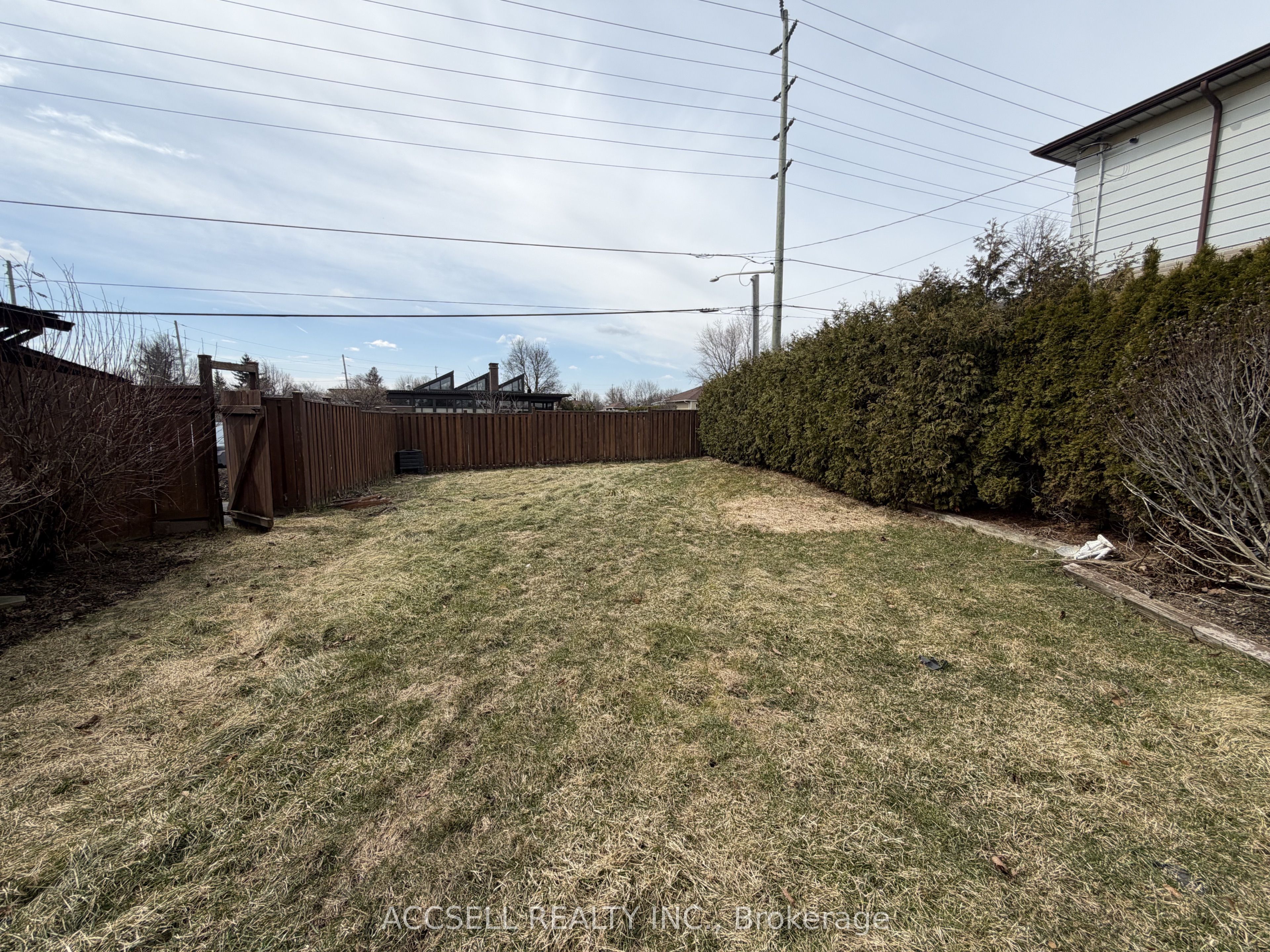 135 Mountainview Road S Property Photo 3