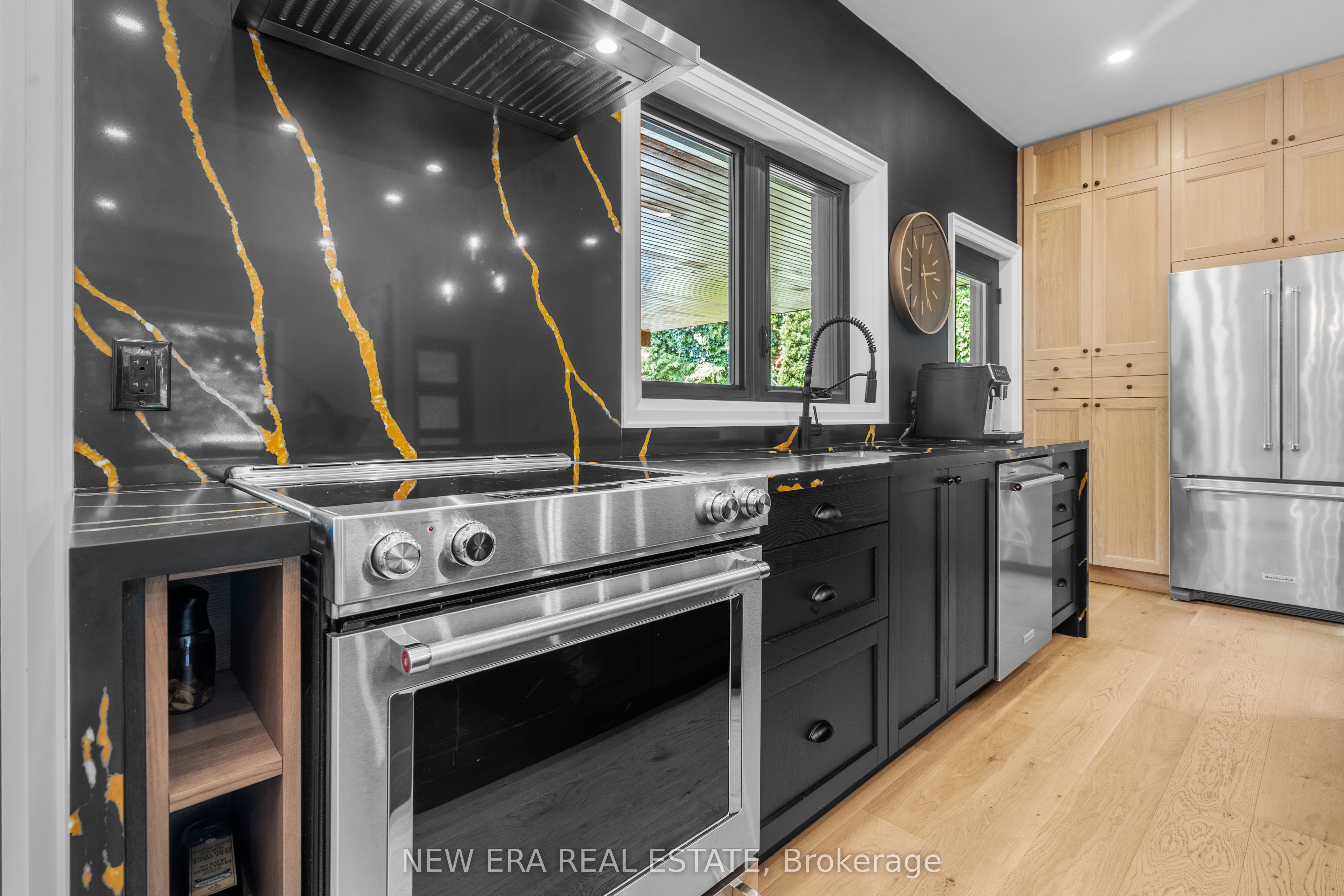 261 Pinetree Way Property Photo 10