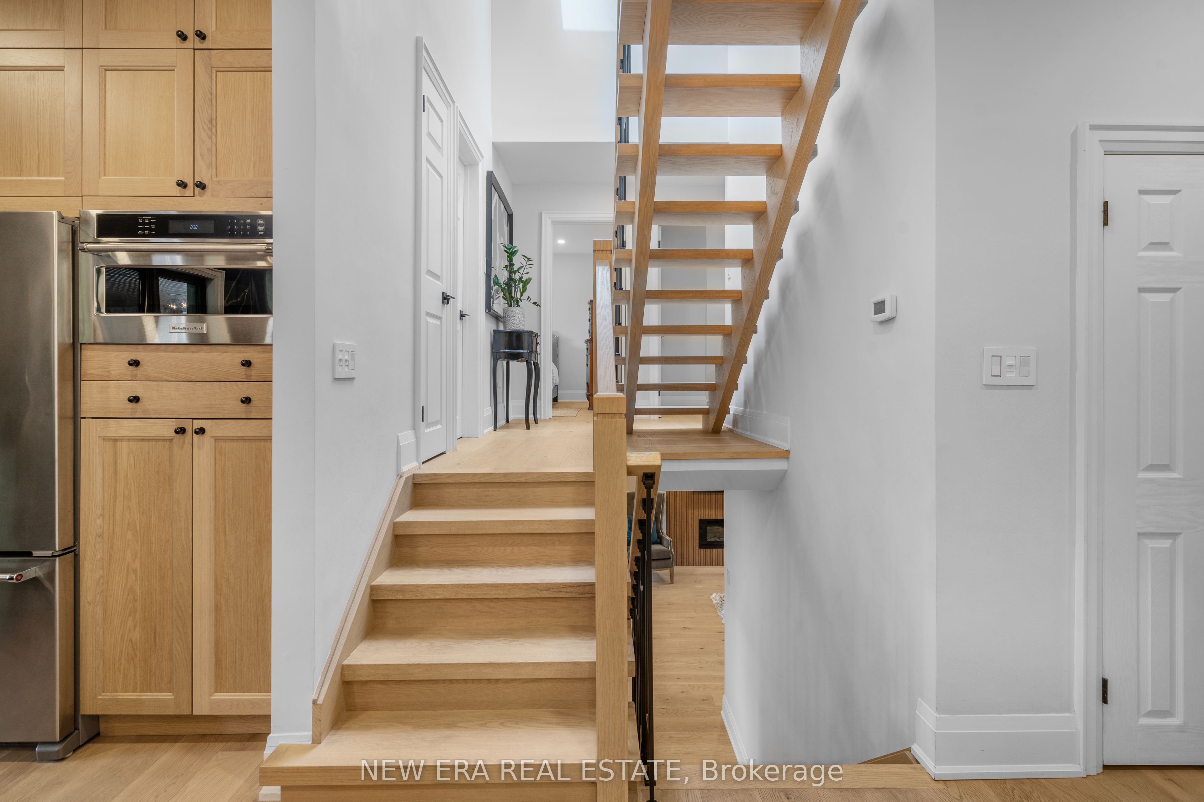 261 Pinetree Way Property Photo 18
